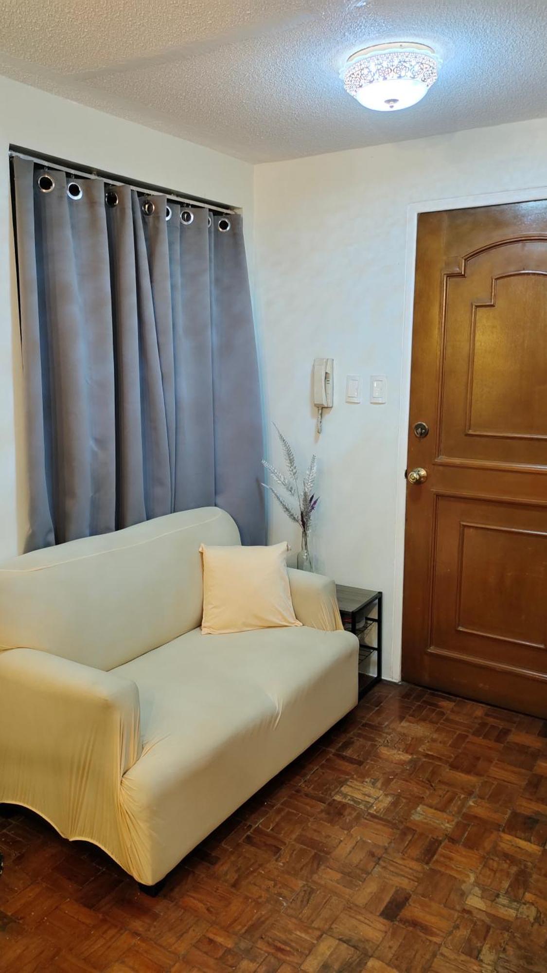 2 Bedroom Near St. Luke's Medical Center Quezon Aparthotel