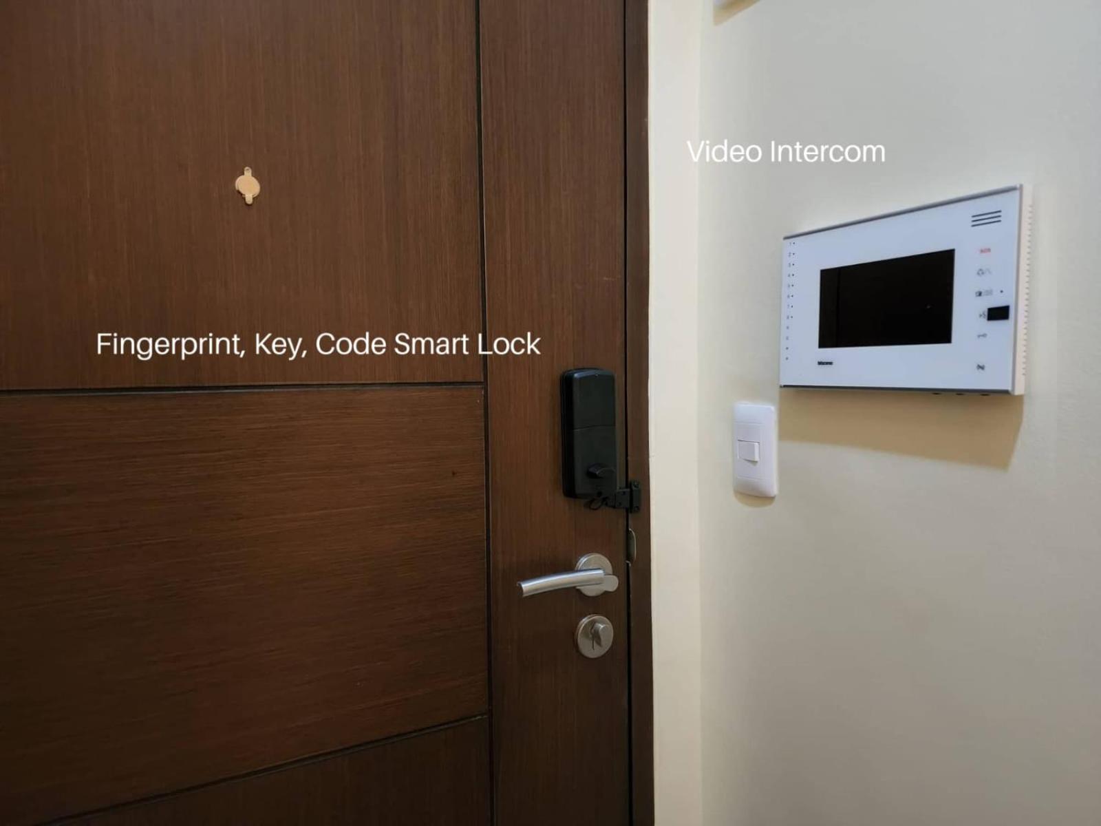 Viceroy Residences Chic Smart Wifi Netflix Manila