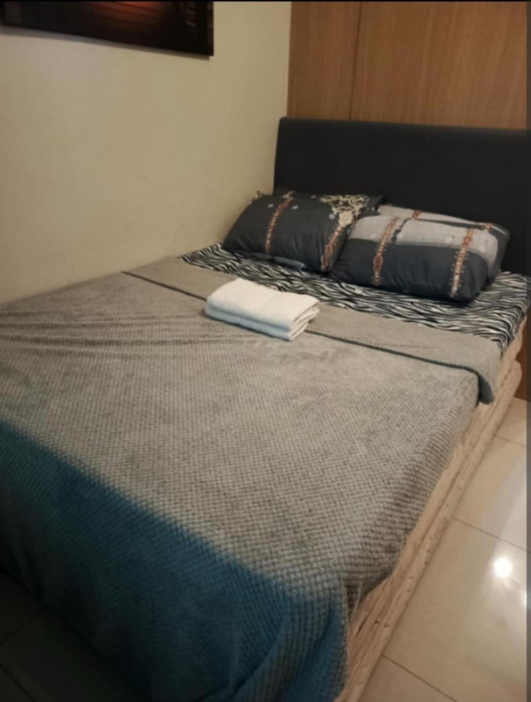 And Simple 1 Bedroom In Shell Residences *