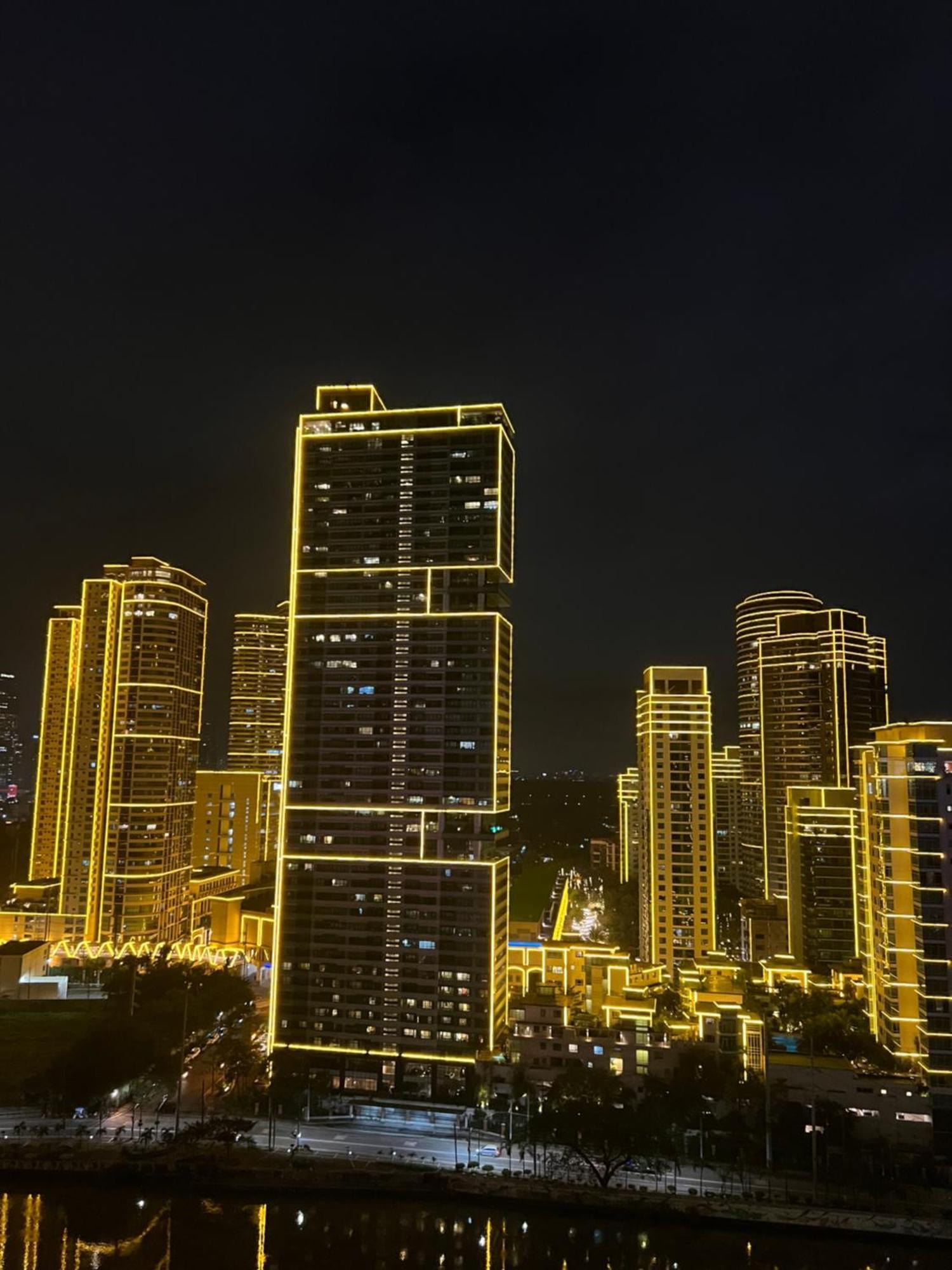 Acqua Escape Apartment Manila