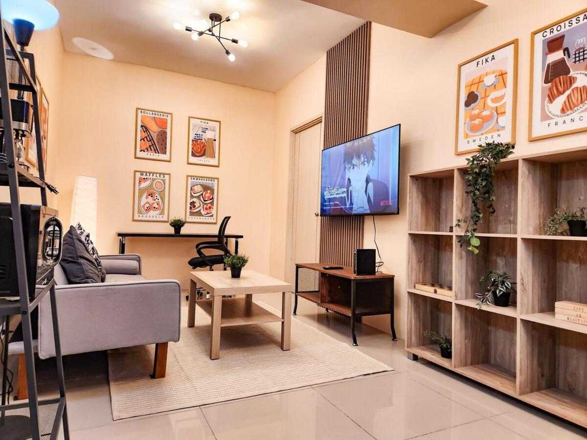 Apartment Cozy View 2br In Makati With 60inch Tv