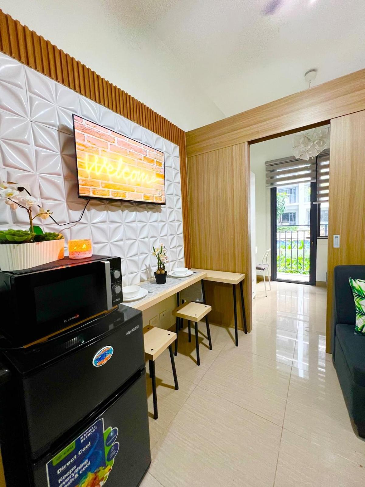 Adv Moa Pool View Shore 2 Residences * Manila