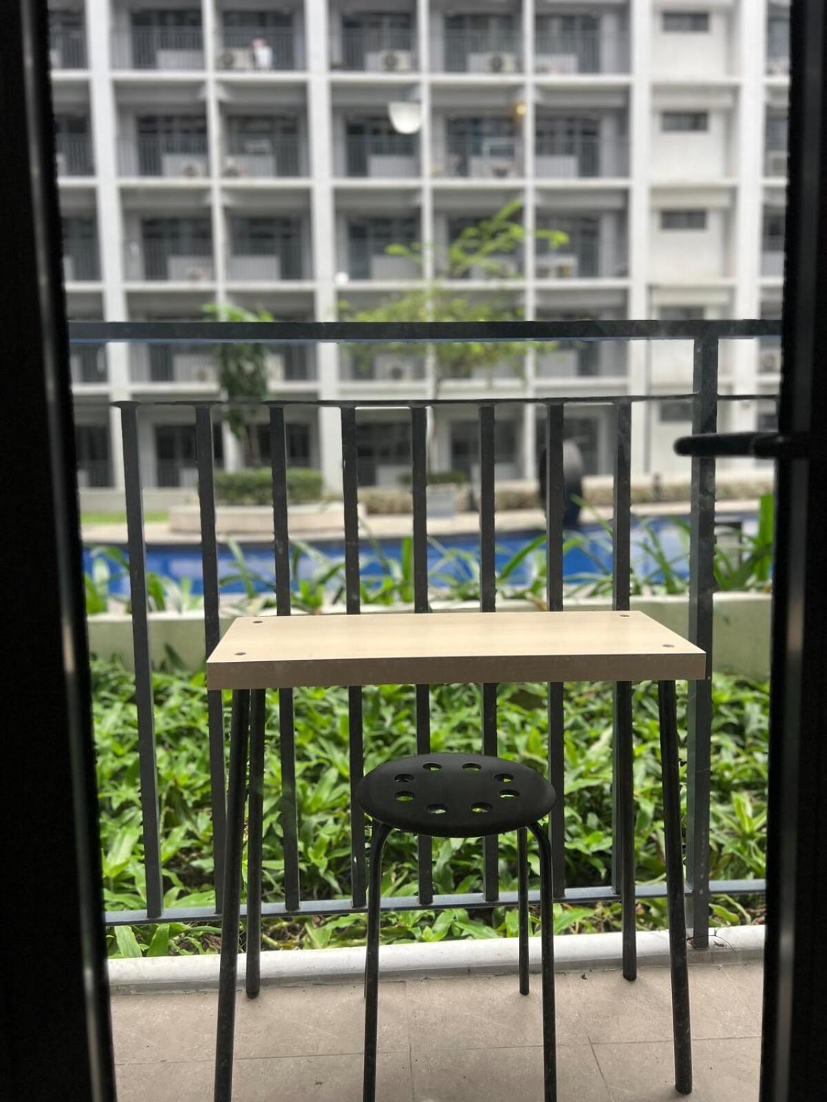 Adv Moa Pool View Shore 2 Residences Apartment Manila