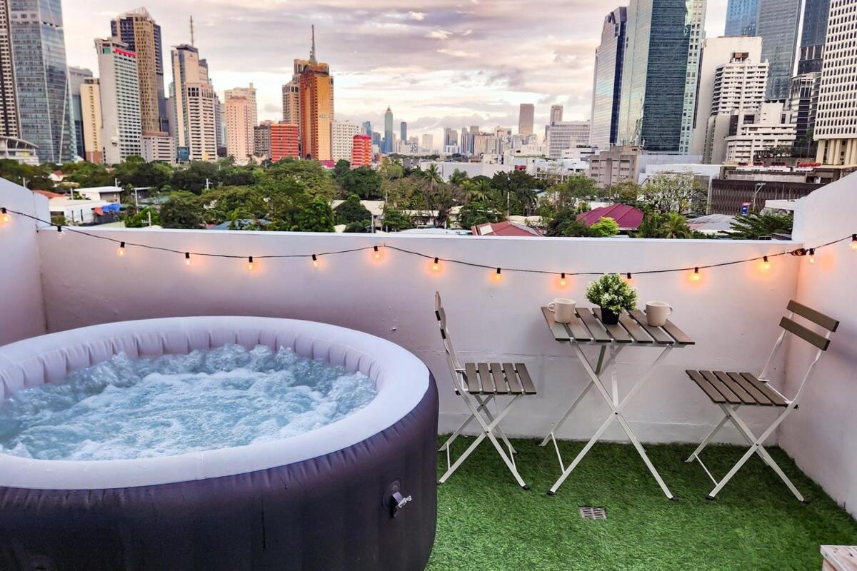 Luxury Staycation In Makati With Jacuzzi & Arcade Manila