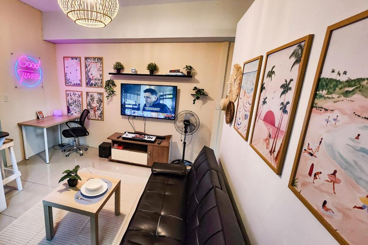 Luxury Staycation In Makati With Jacuzzi & Arcade Apartment