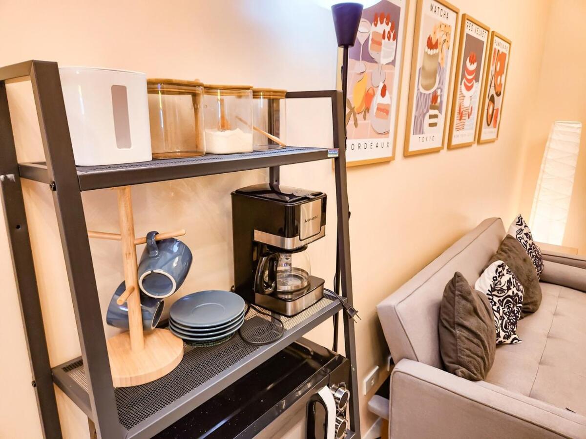 Apartment Cozy View 2br In Makati With 60inch Tv