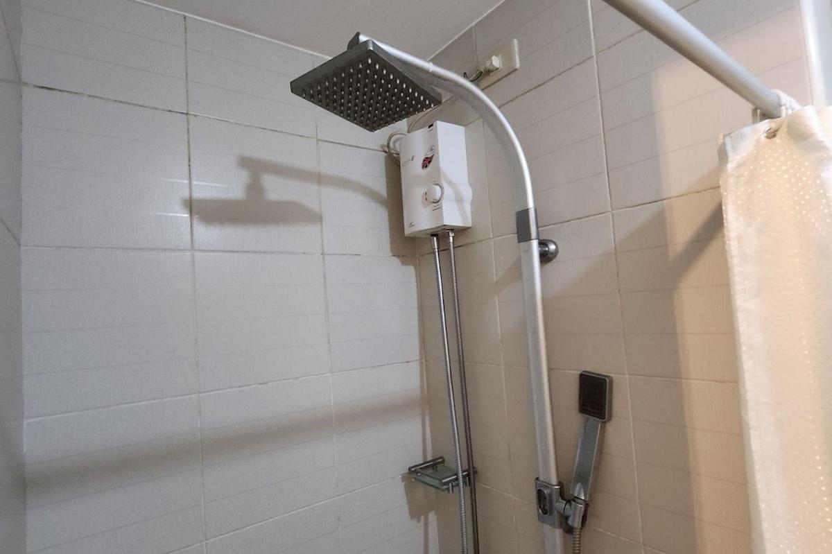 Cozy Pool & View 1br In Makat With Netflix Apartment