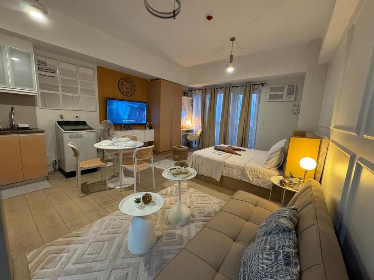 Spacious Staycation With Venice Grand Canal View Apartment