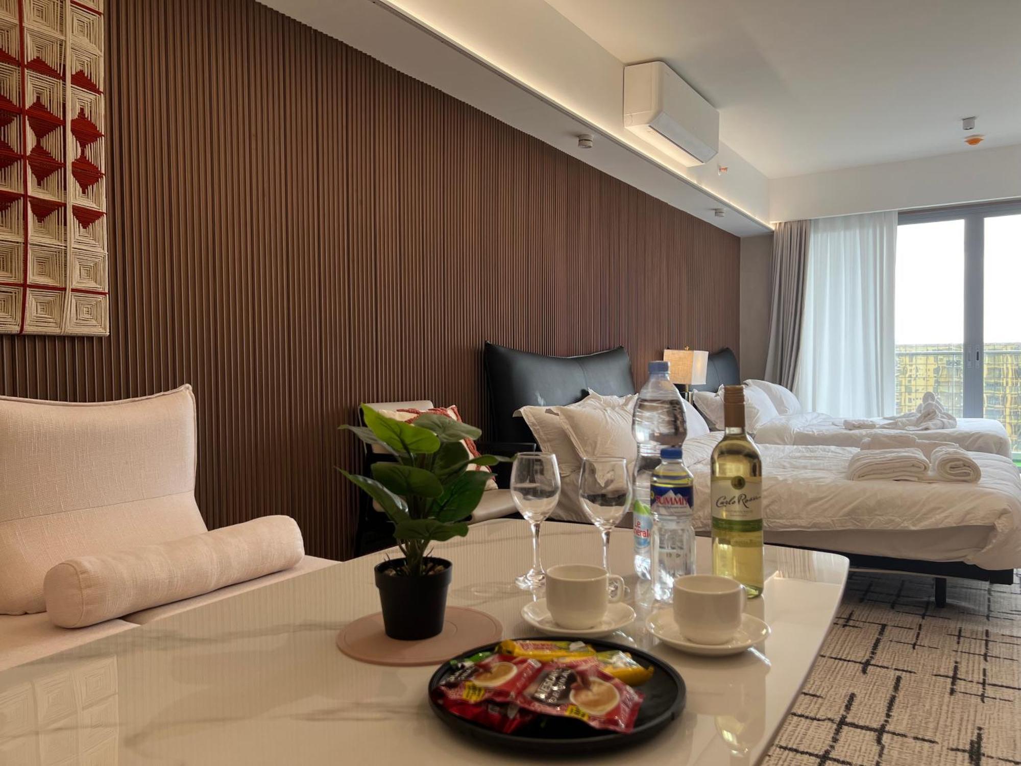 Luxurious European Style Penthouse Modern Ment Cross Of Dreams Okada Solaire Moa Airport