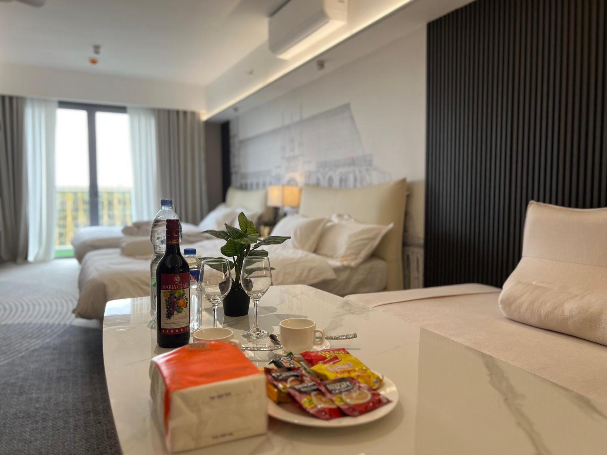 Apartment Luxurious European Style Penthouse Modern Ment Cross Of Dreams Okada Solaire Moa Airport