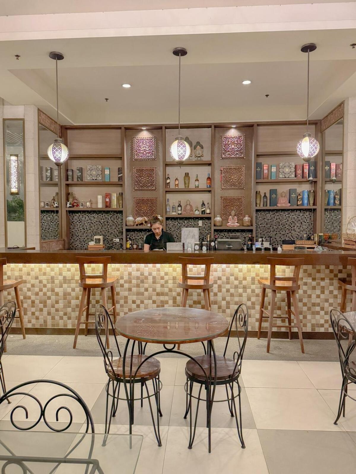 At Fairway Terraces Near Naia T3 Apartment *