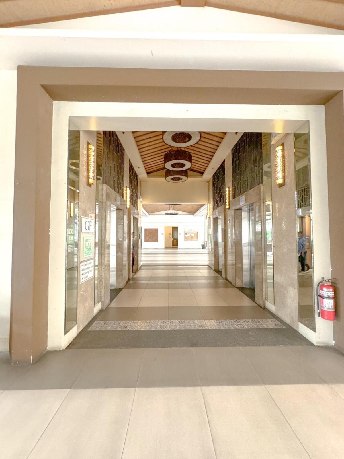 Apartment At Fairway Terraces Near Naia T3