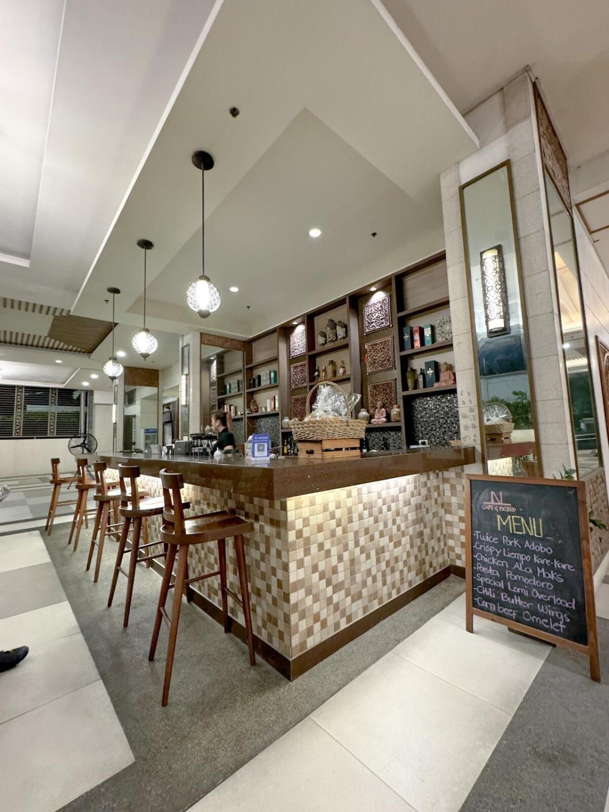 Apartment At Fairway Terraces Near Naia T3