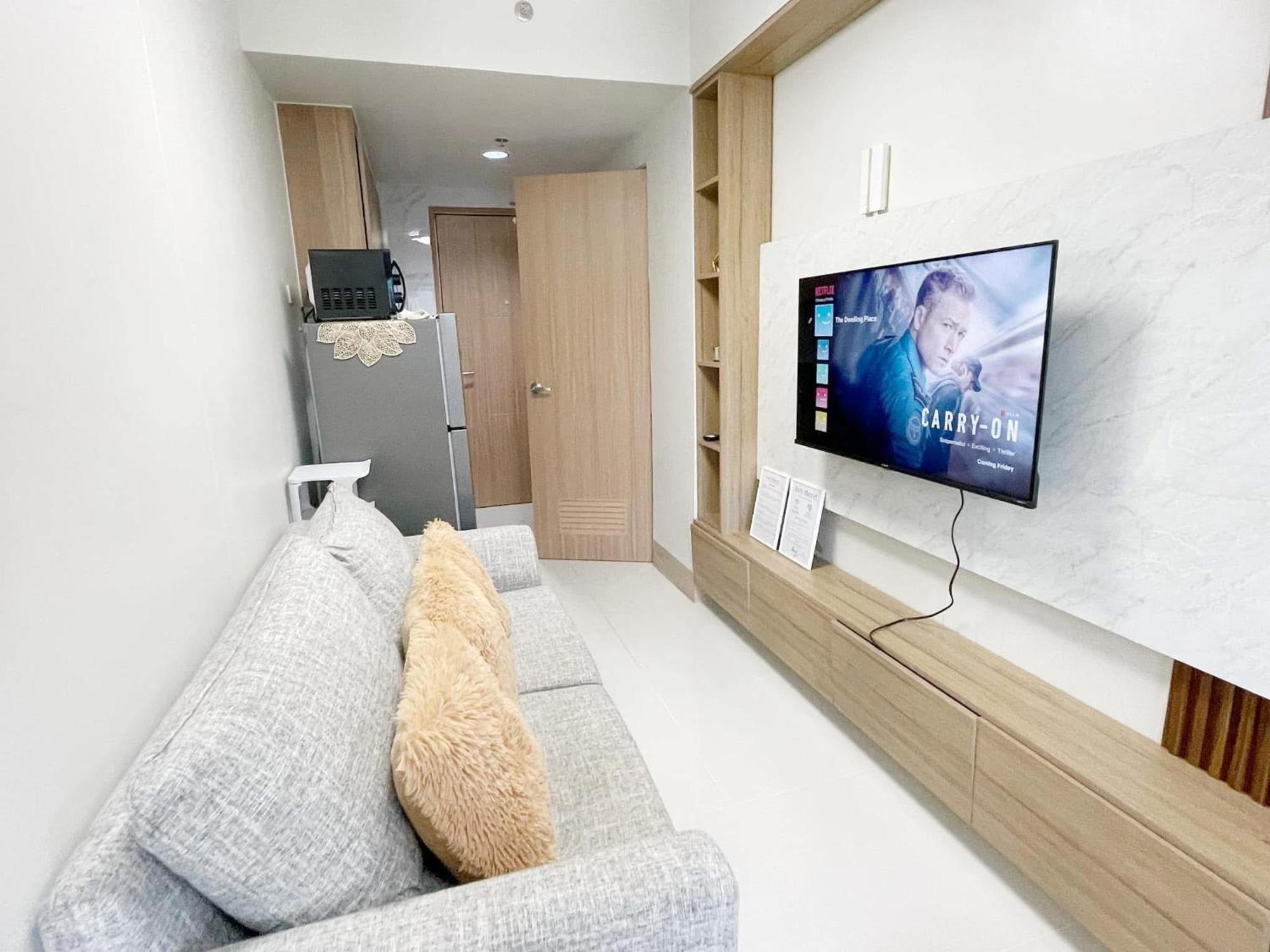 212 Budget At Shore 3 The Dwelling Place Apartment Manila