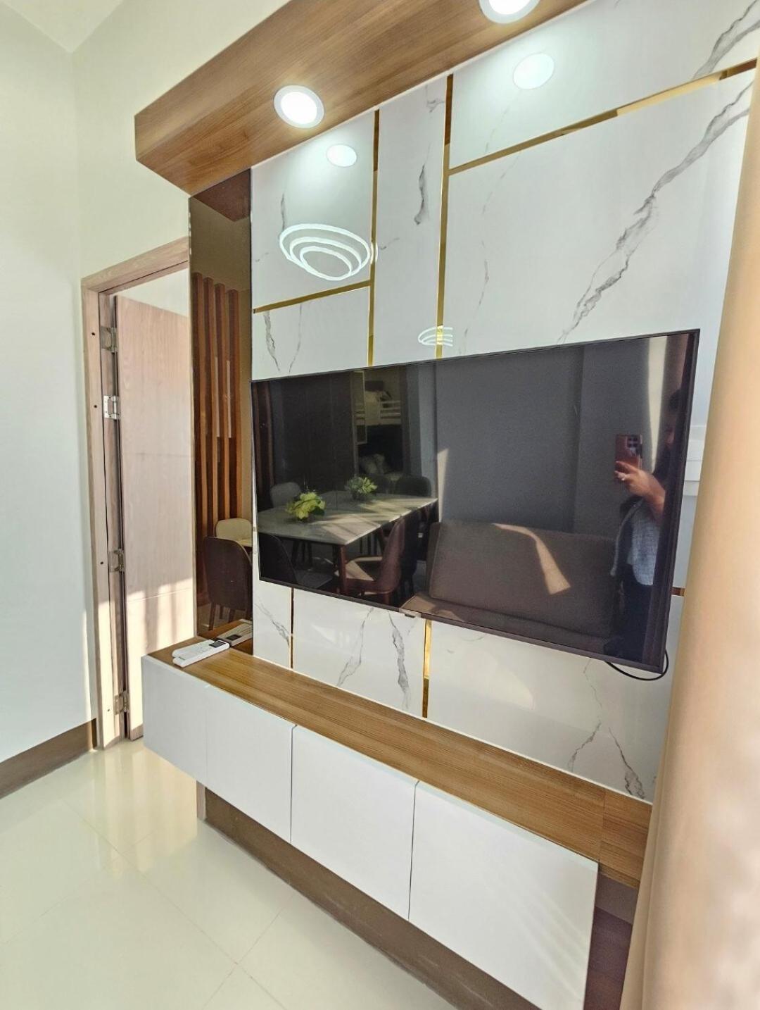 Stunning 2 Bedroom Near Airport Apartment