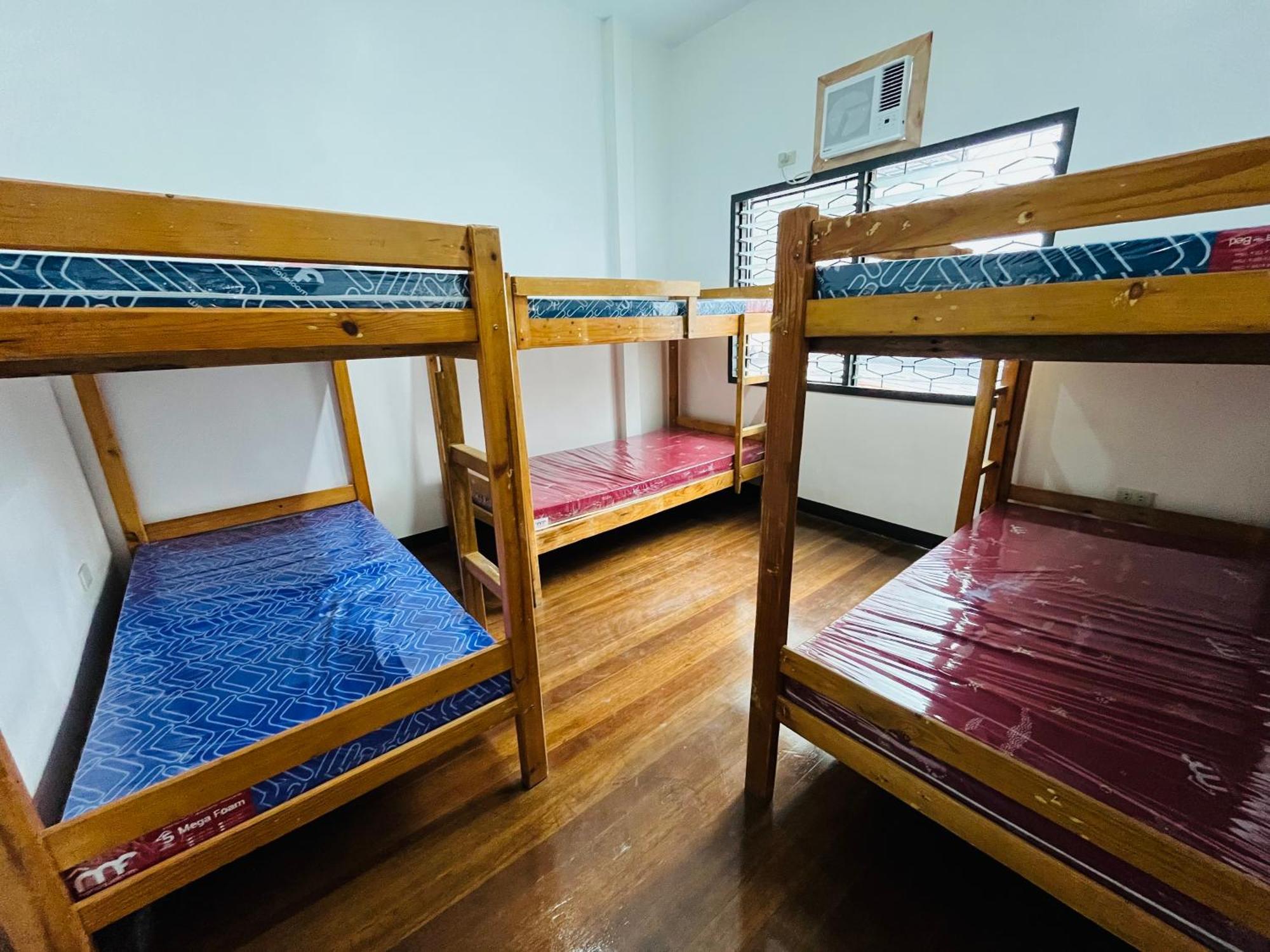 Hostel L'pad Place