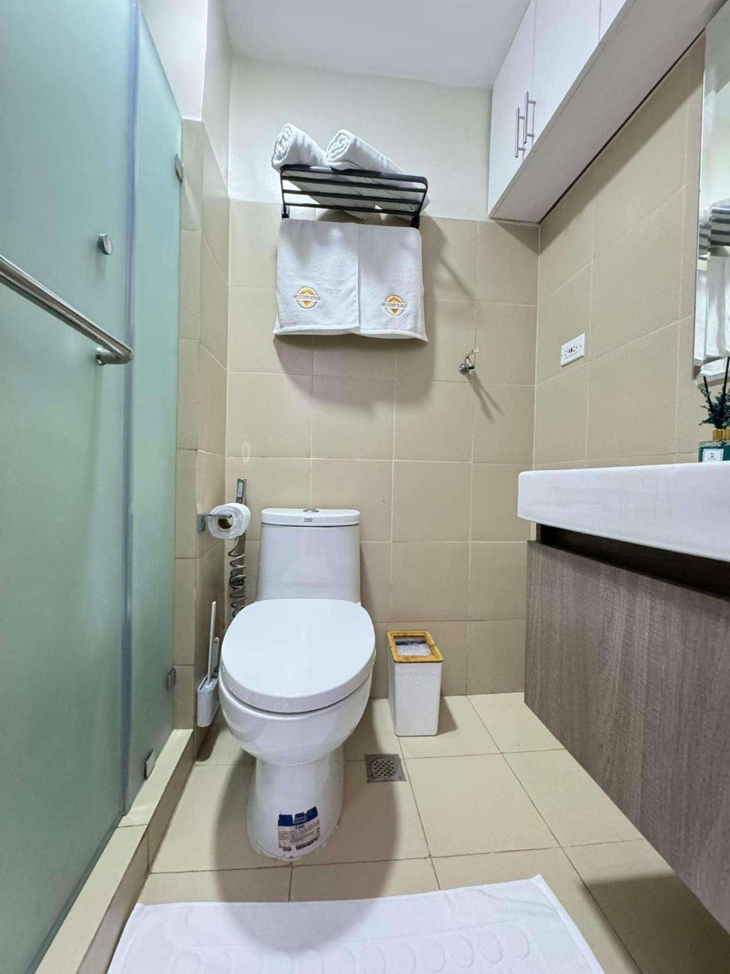 Casa Bella - Shore 3 Moa, Pasay Apartment
