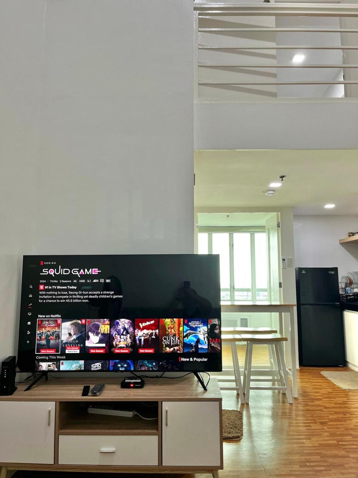 Loft-type In Mandaluyong With Views And Parking Apartment Manila
