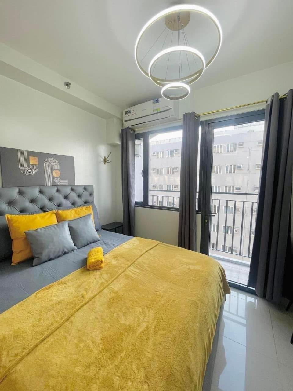 Apartment 19106 Condotel At Shore 2 Moa Wnetflix Manila