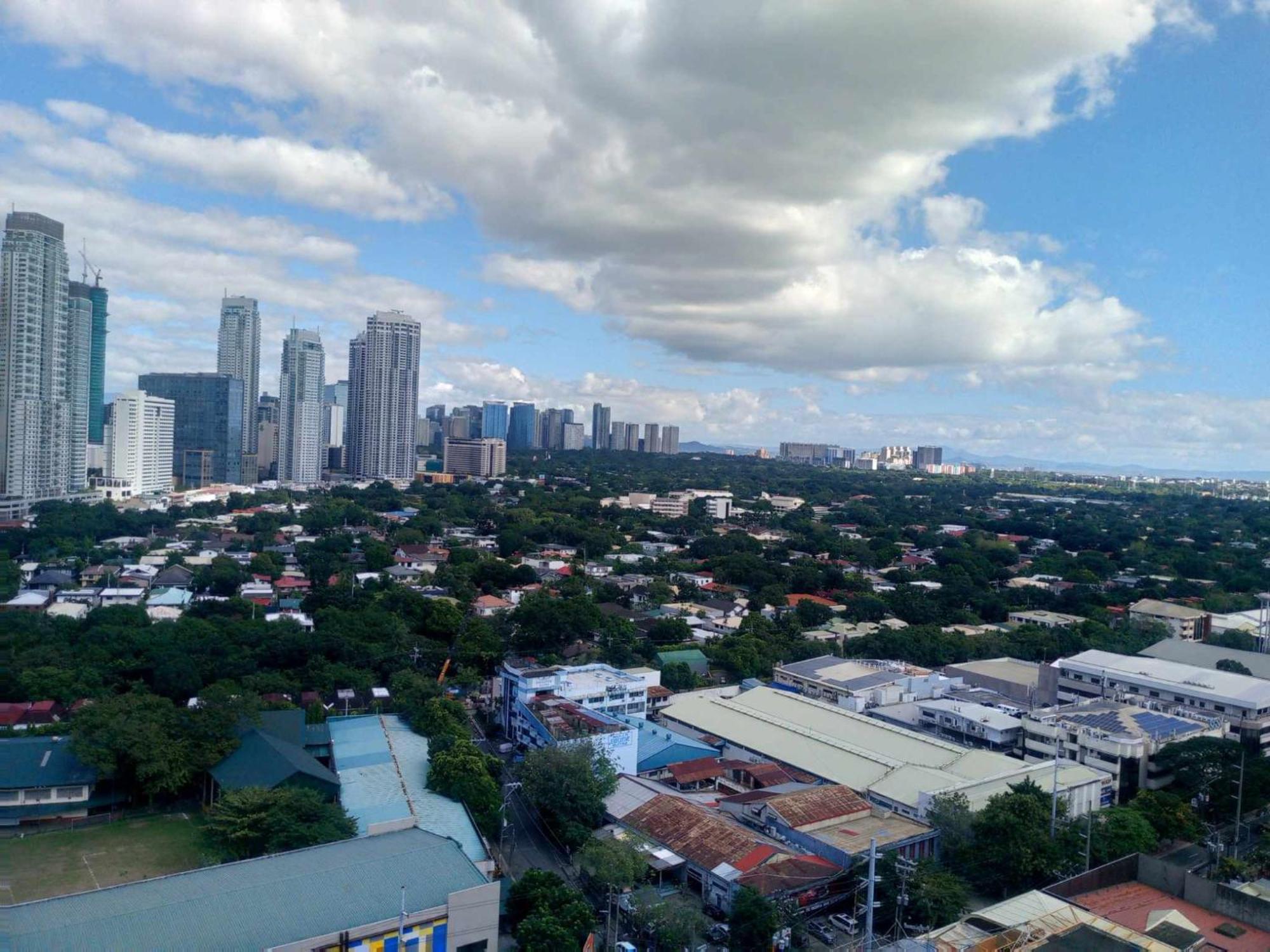 1br-corner Unit At Laureano Di Trevi Makati