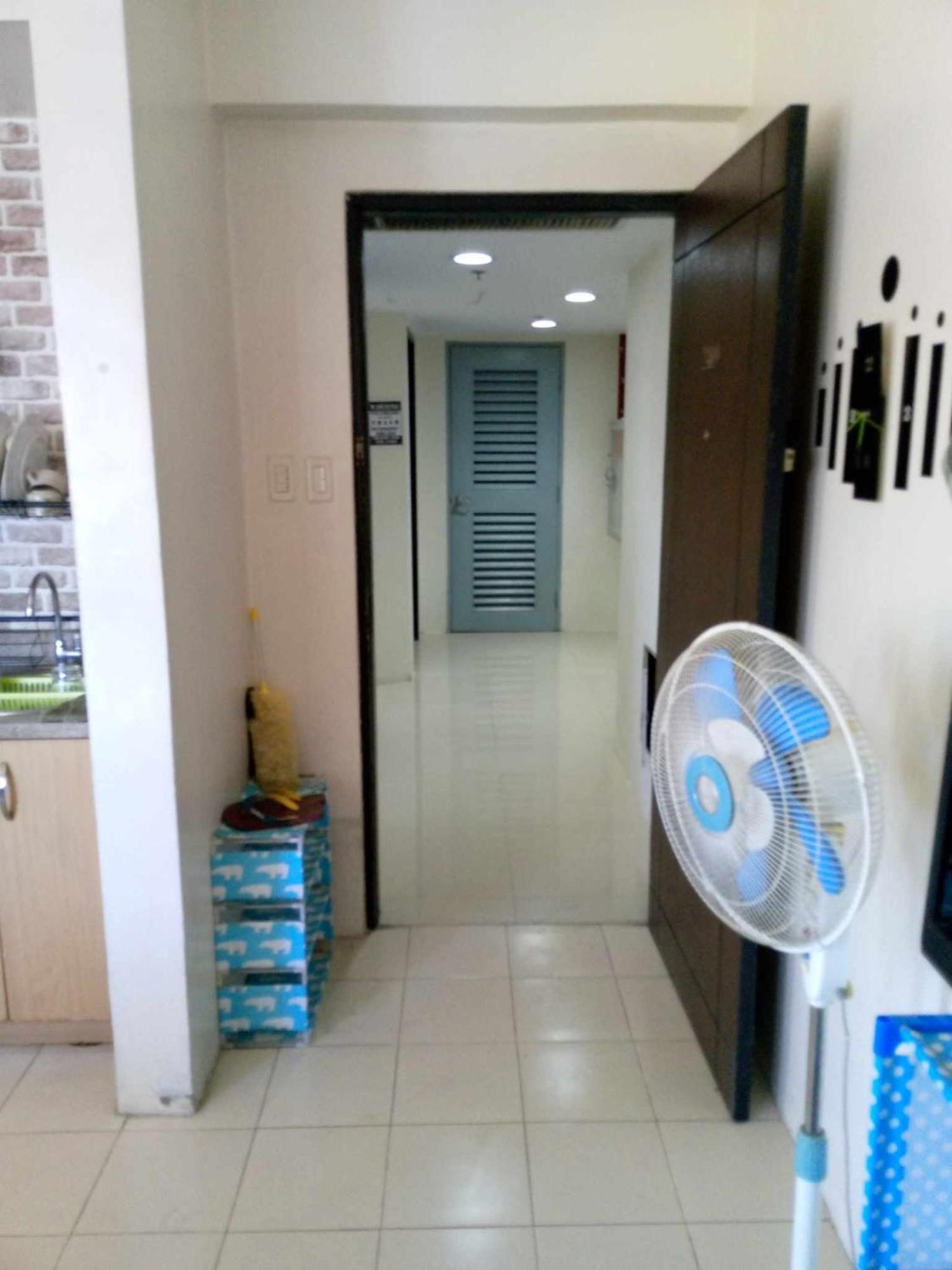 1br-corner Unit At Laureano Di Trevi Makati Manila