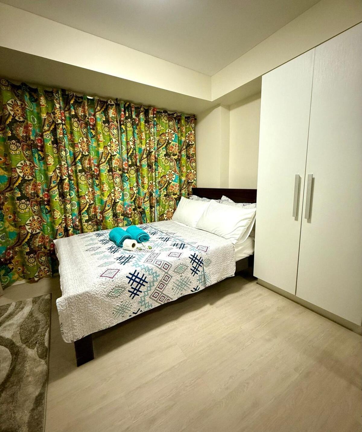 Verte Hideaway At Azure Residences - Urban Escape