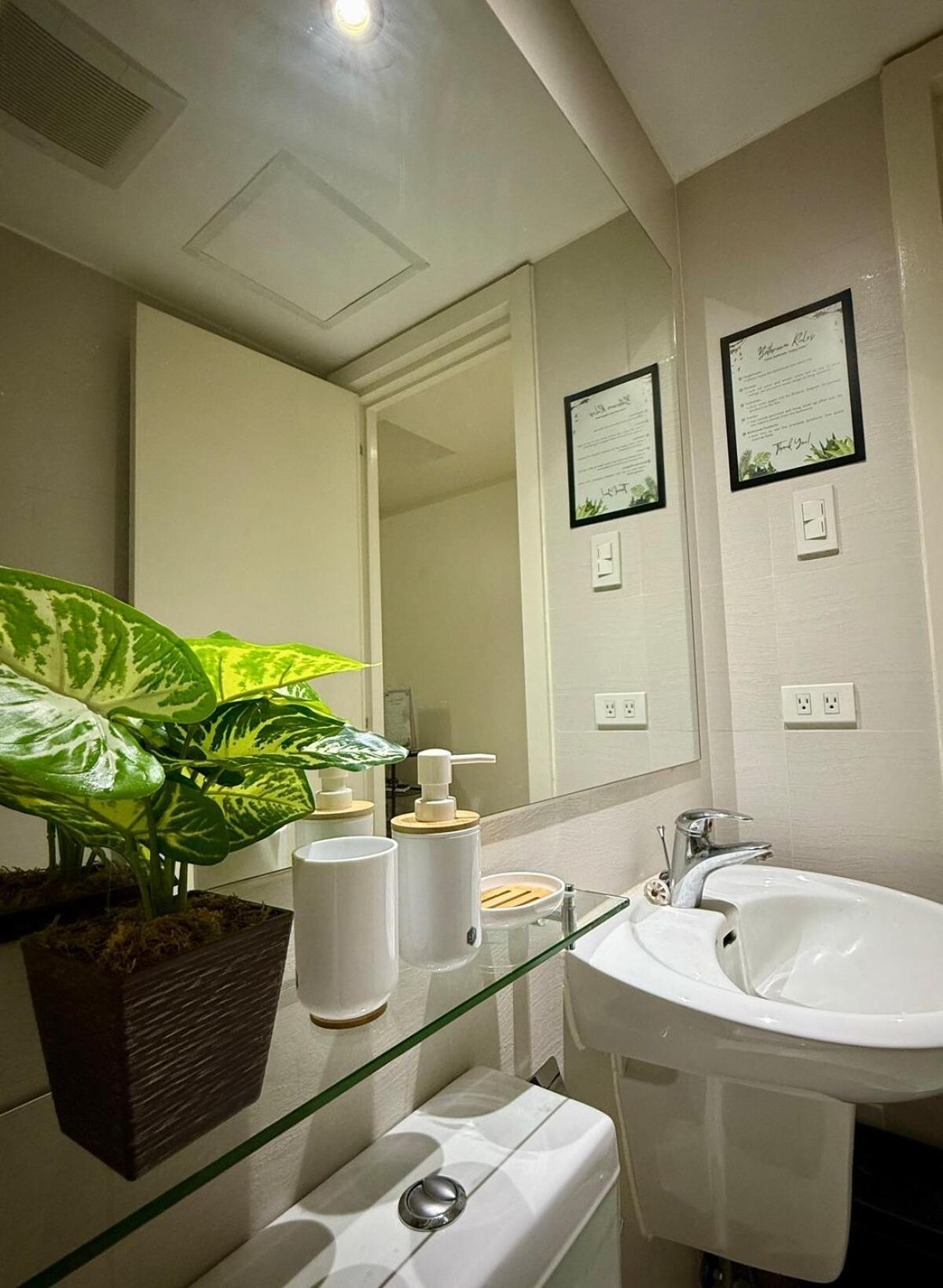 Verte Hideaway At Azure Residences - Urban Escape Apartment *