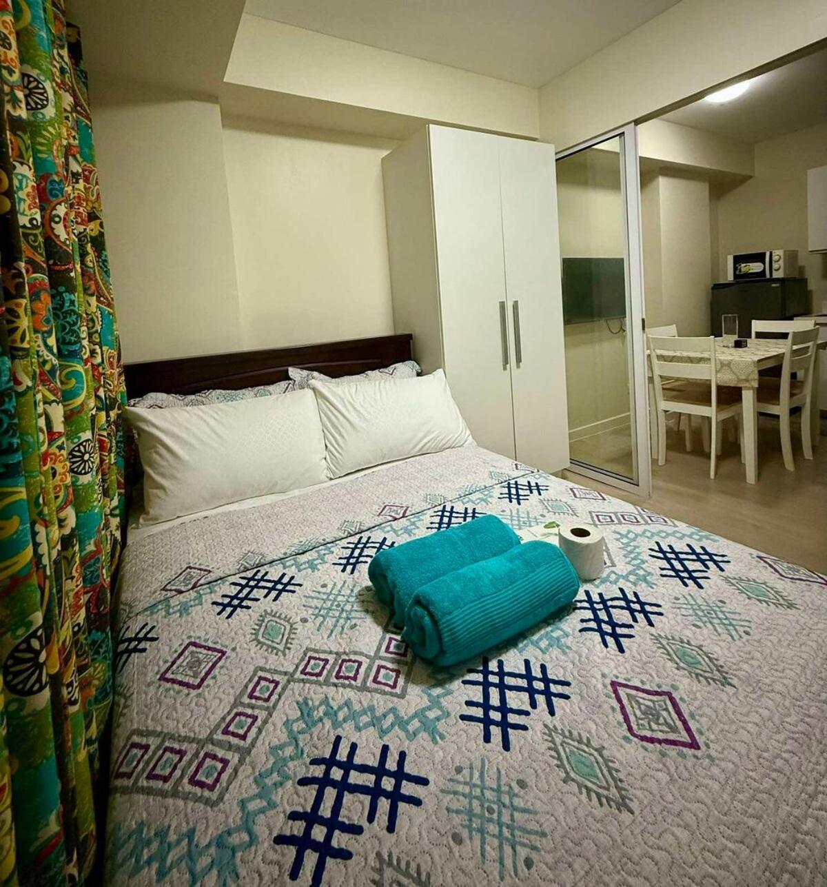 Verte Hideaway At Azure Residences - Urban Escape *
