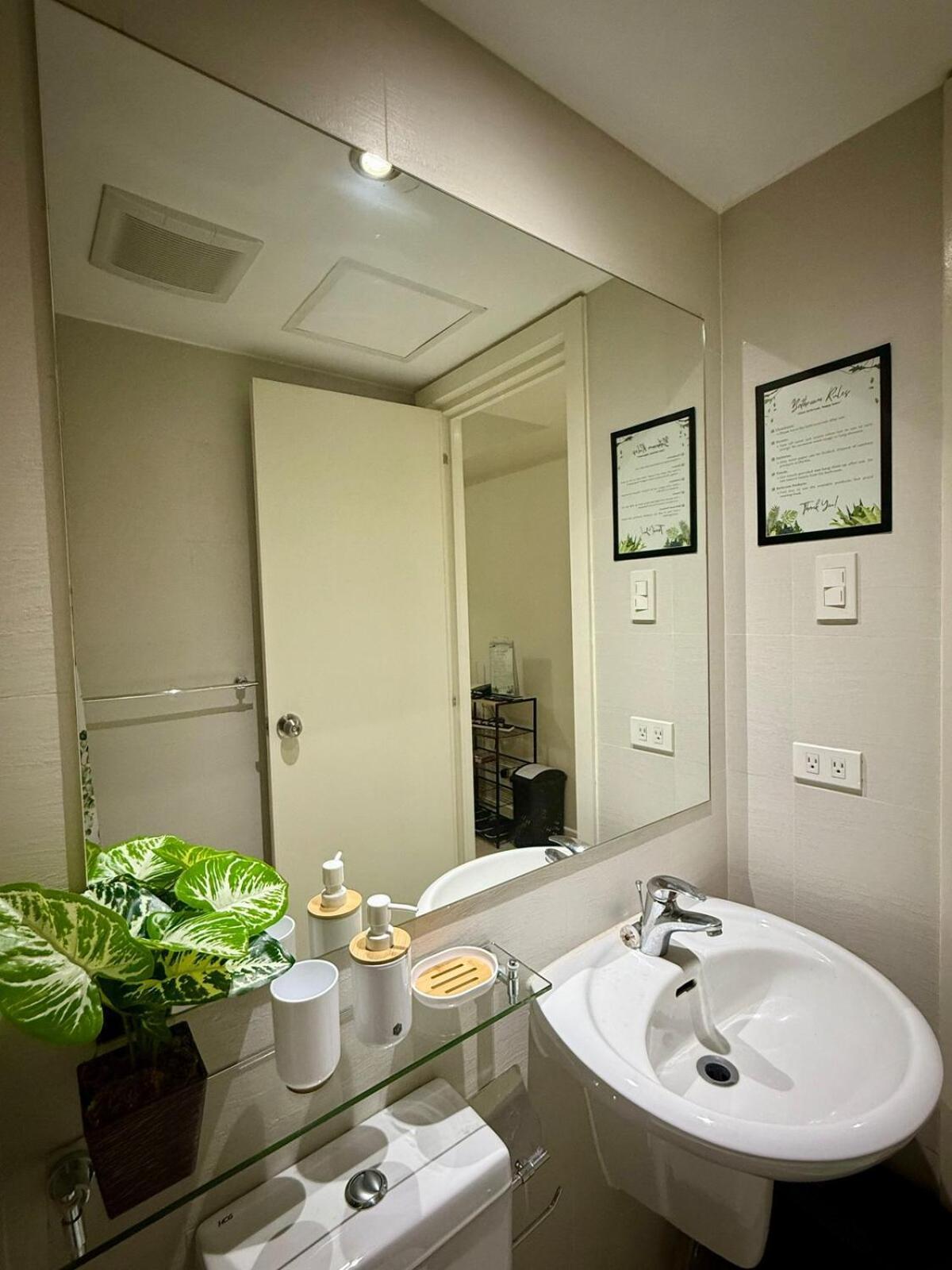 Verte Hideaway At Azure Residences - Urban Escape Apartment *