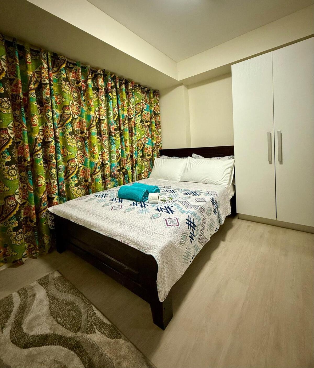 Apartment Verte Hideaway At Azure Residences - Urban Escape Manila