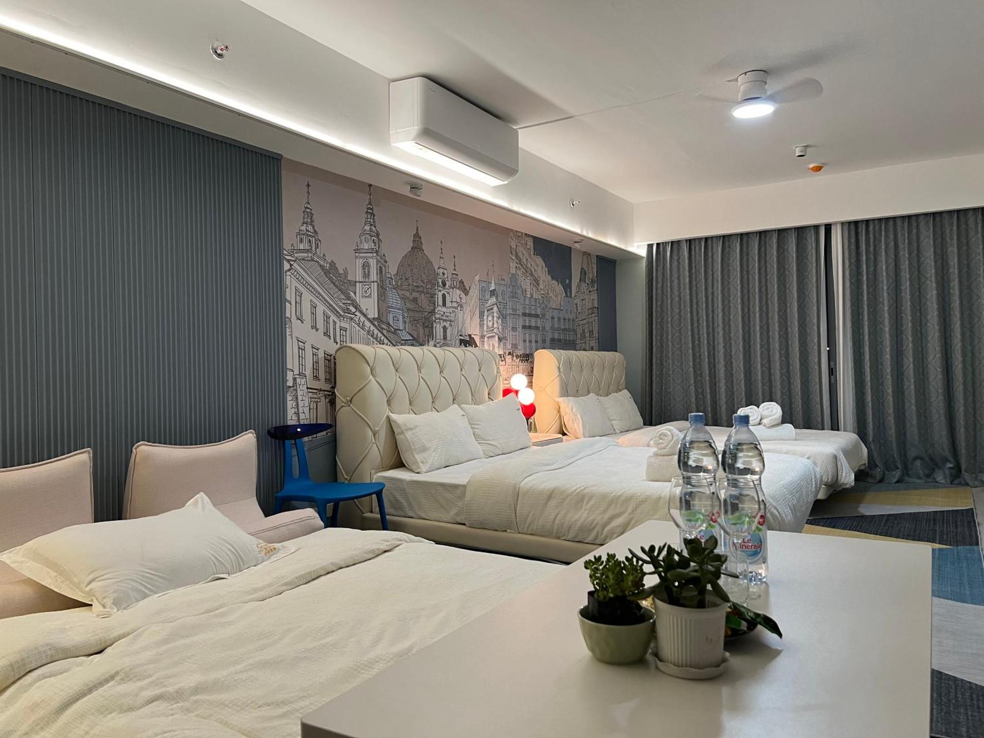 Luxurious European Style Penthouse Modern Ment Cross Of Dreams Okada Solaire Moa Airport Manila