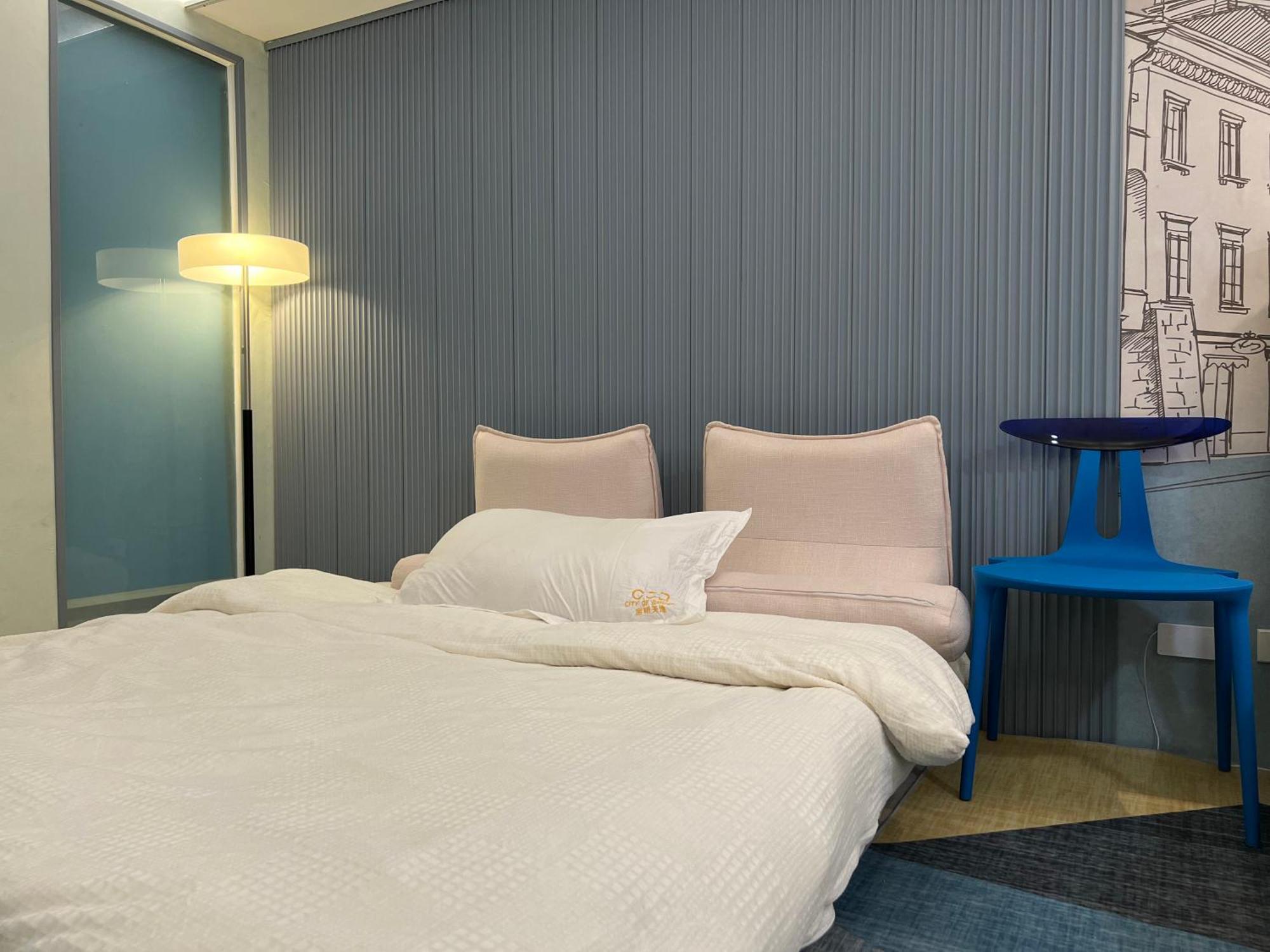 Luxurious European Style Penthouse Modern Ment Cross Of Dreams Okada Solaire Moa Airport Apartment