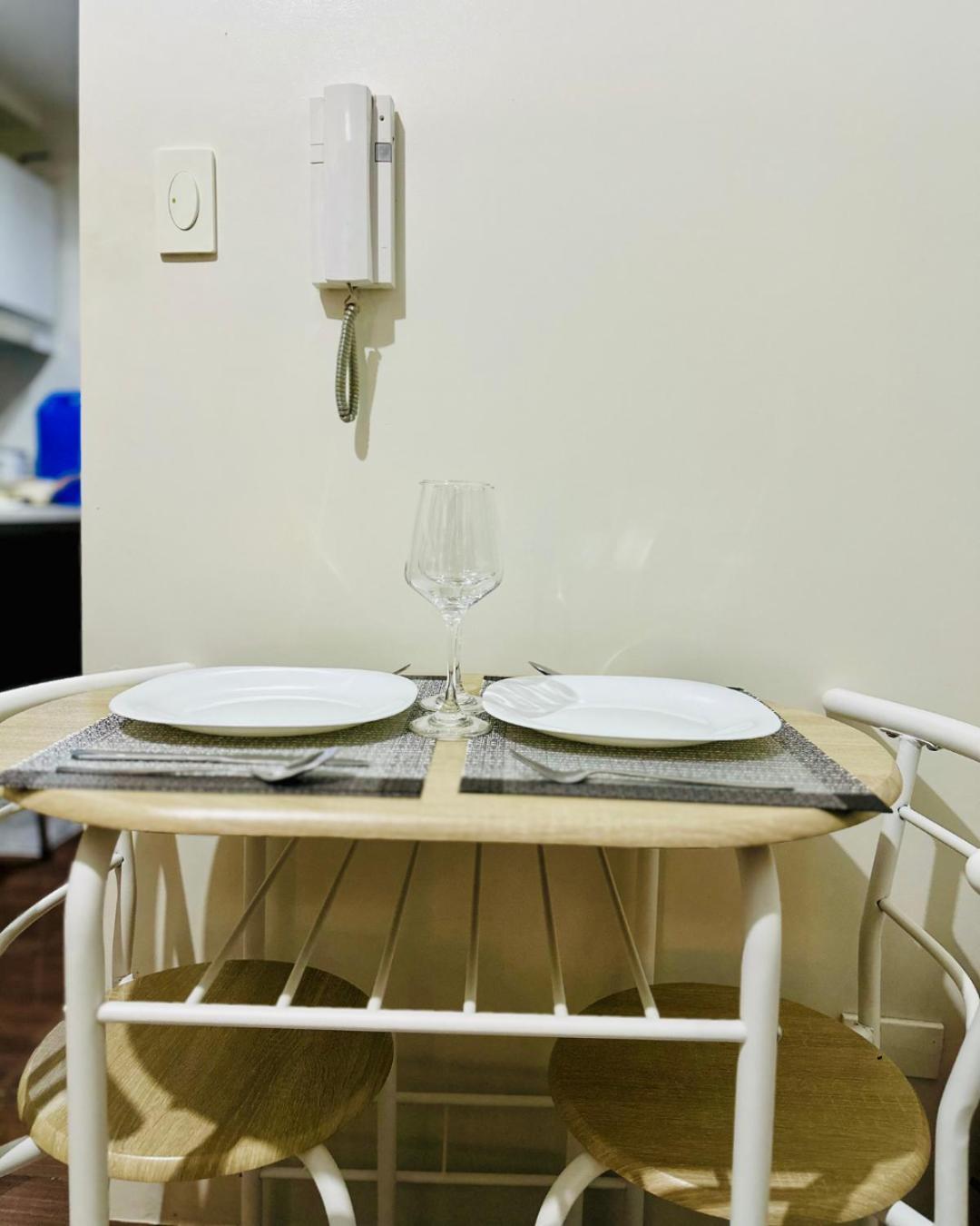 Fully Furnished One-bedroom Unit With Balcony And A Beautiful View * Manila