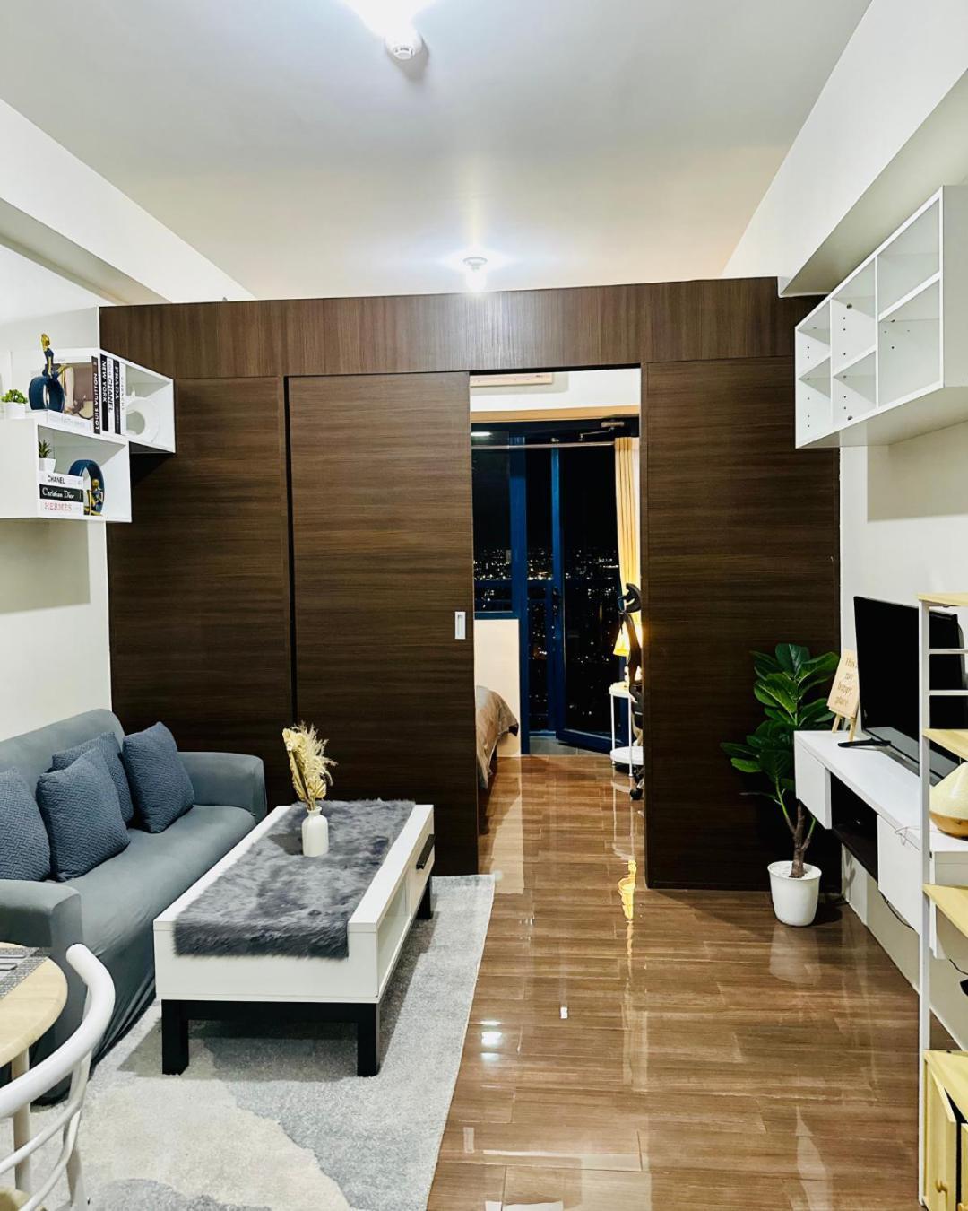 Aparthotel Fully Furnished One-bedroom Unit With Balcony And A Beautiful View