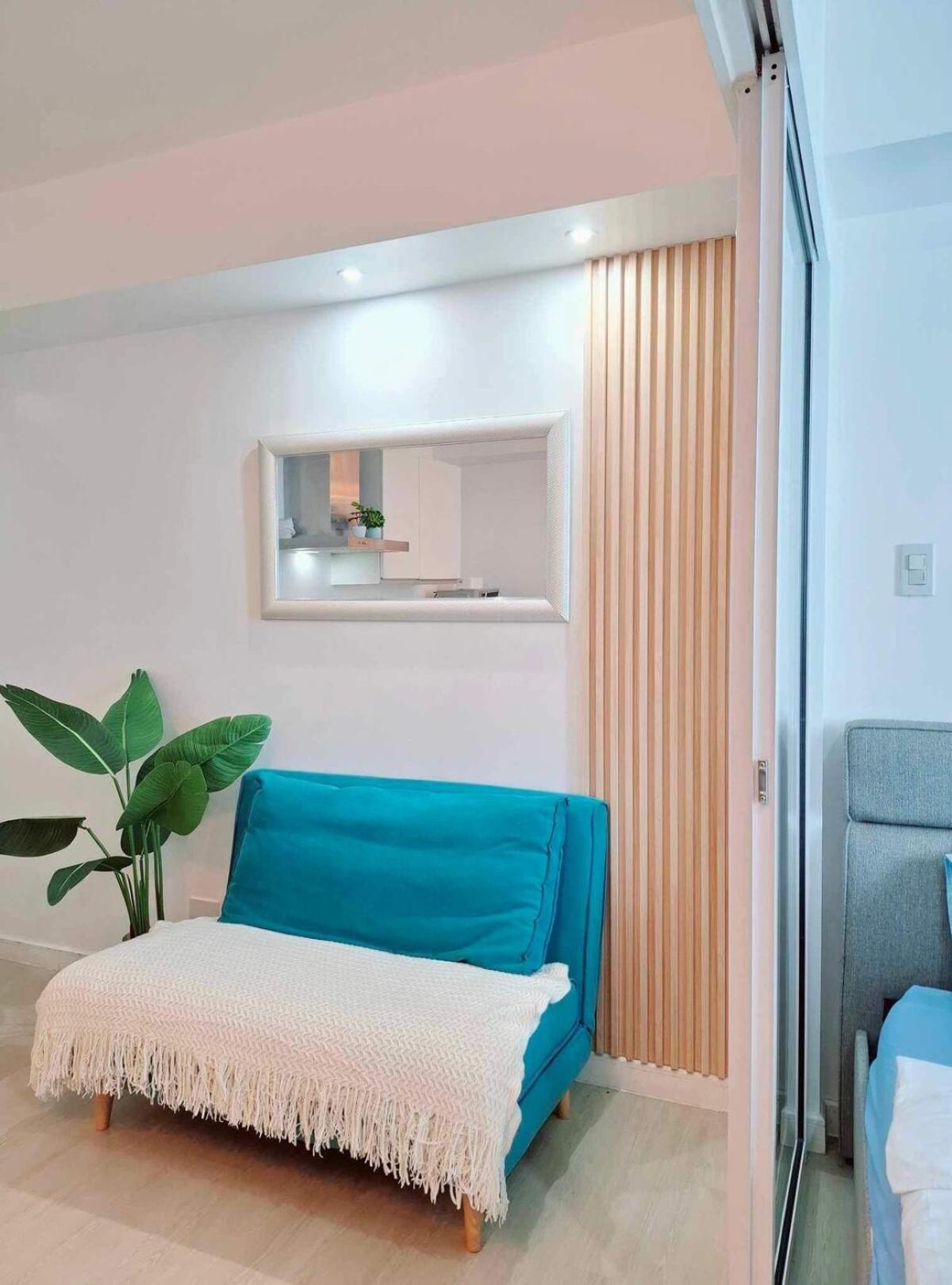 Apartment Grand Caliya Condotel Azure Paranaque