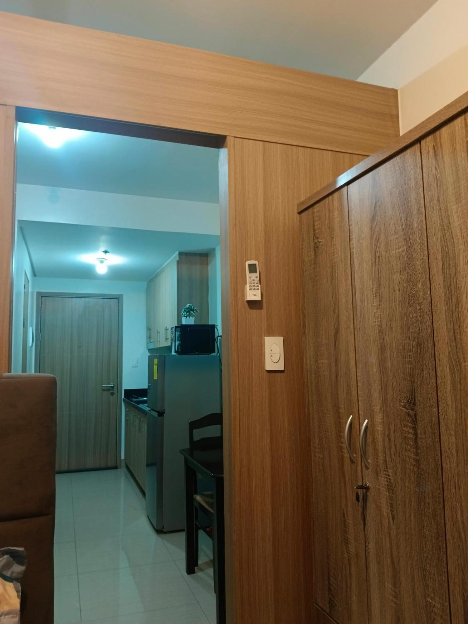 Shore 2 Residences By Askrentals * Manila