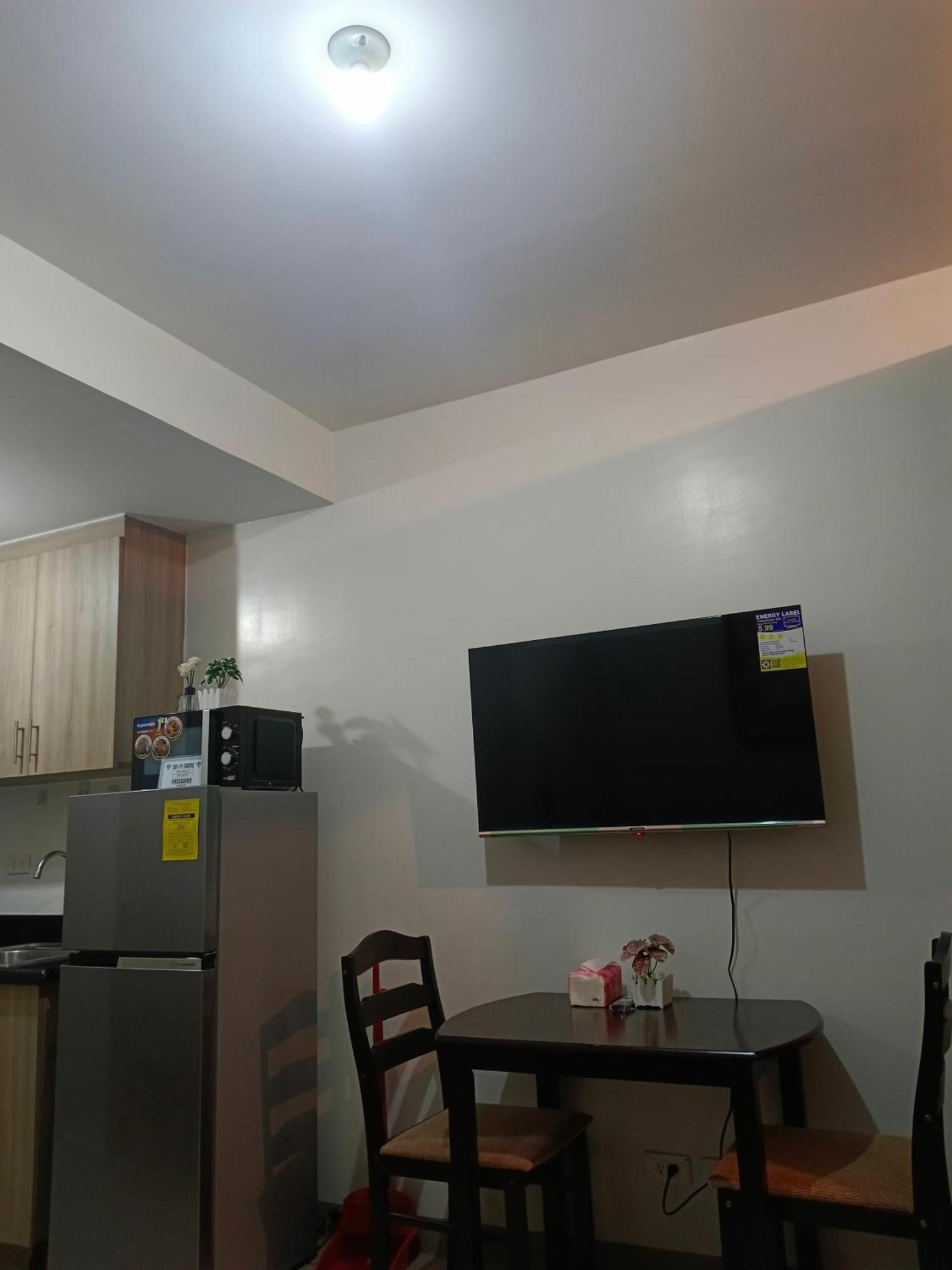 Hotel Shore 2 Residences By Askrentals Manila