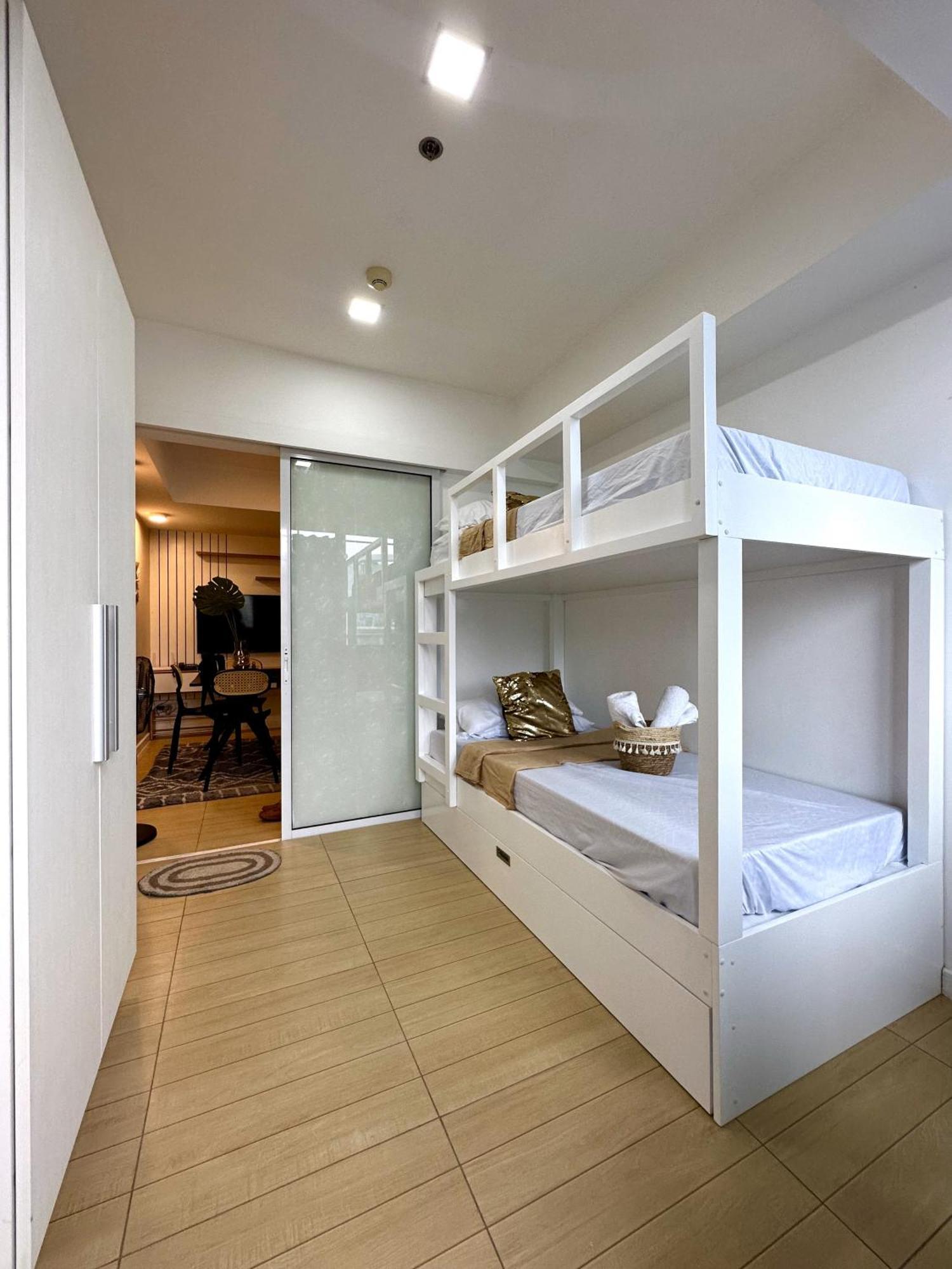 The Bahamas And Maldives At Azure Residences Near Airport *