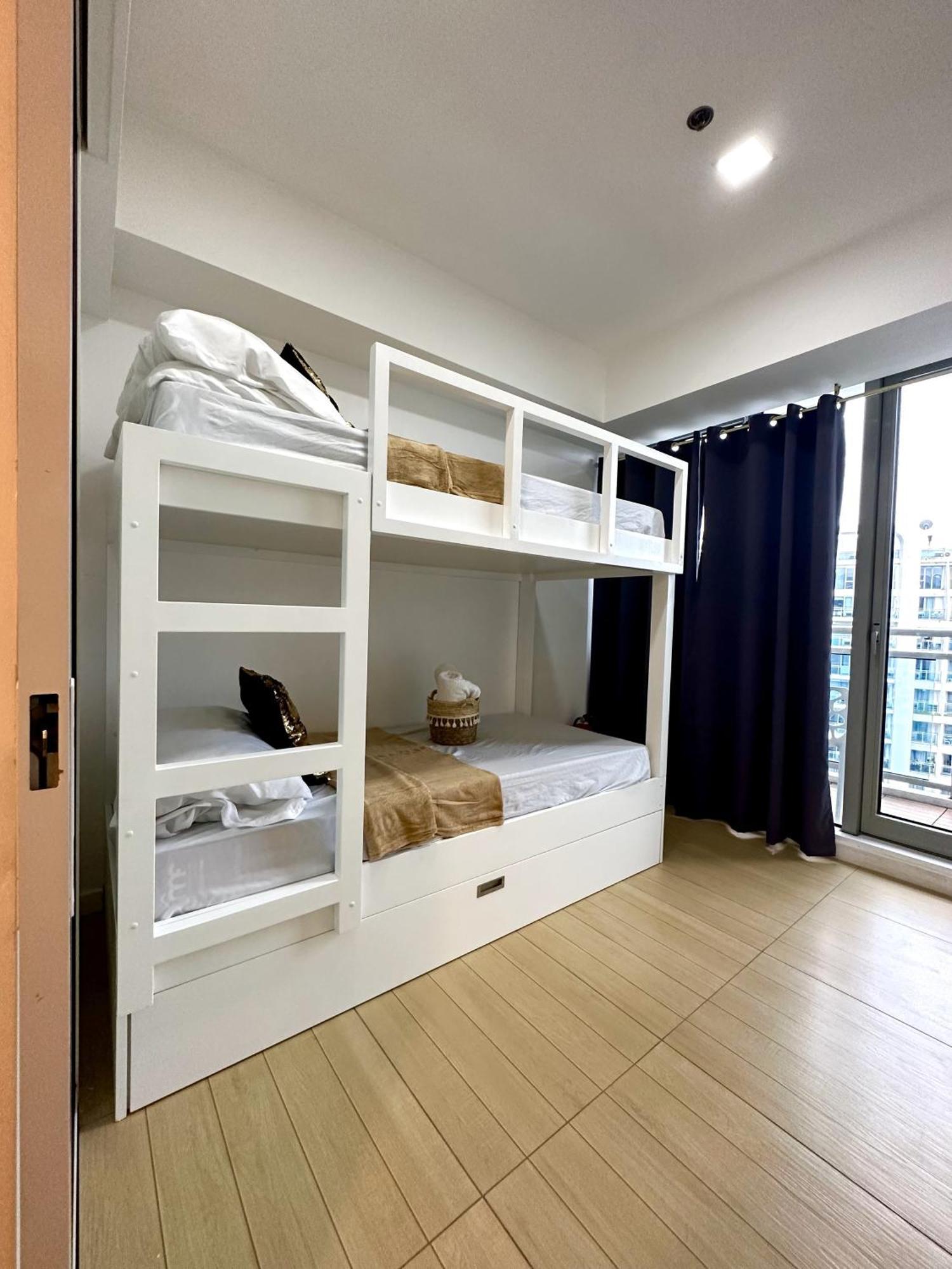 The Bahamas And Maldives At Azure Residences Near Airport