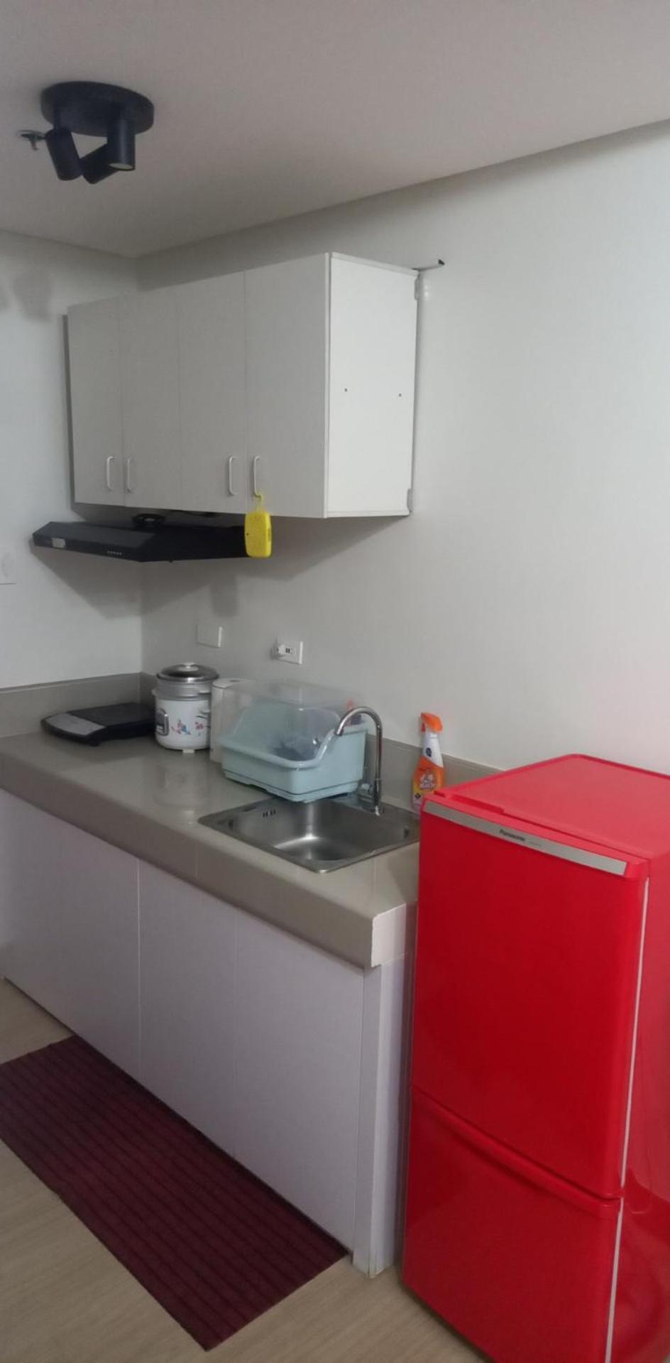 1 Bedroom With Free Wifi And Netflix In Trees Residences Apartment