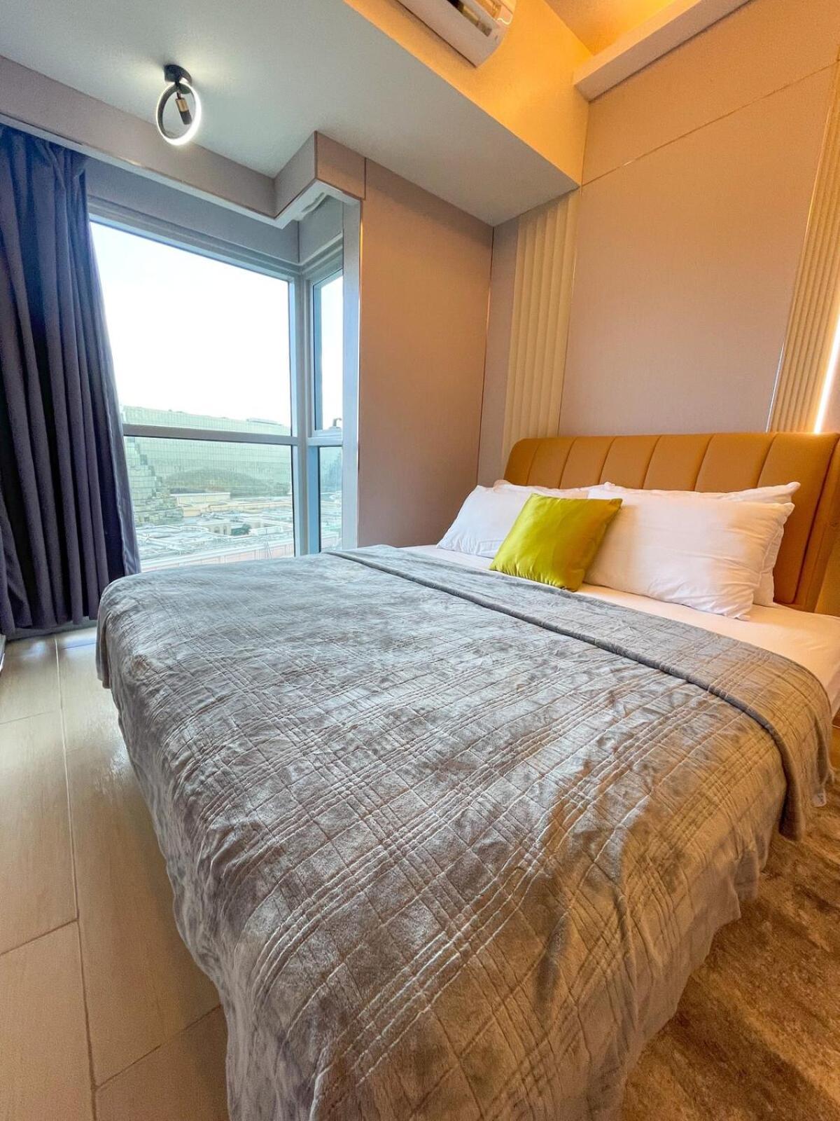 Luxury 1br Across Okada, Solaire Apartment *