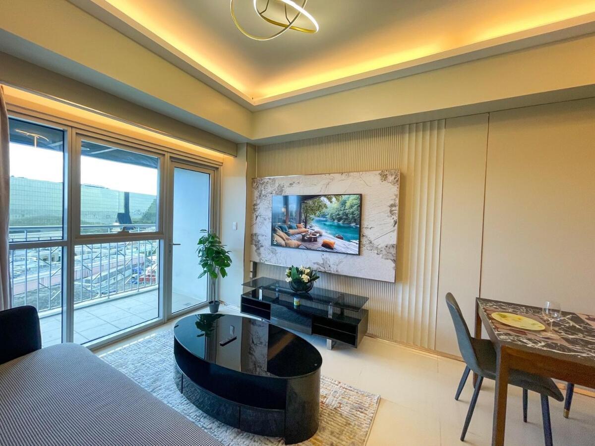 Apartment Luxury 1br Across Okada, Solaire