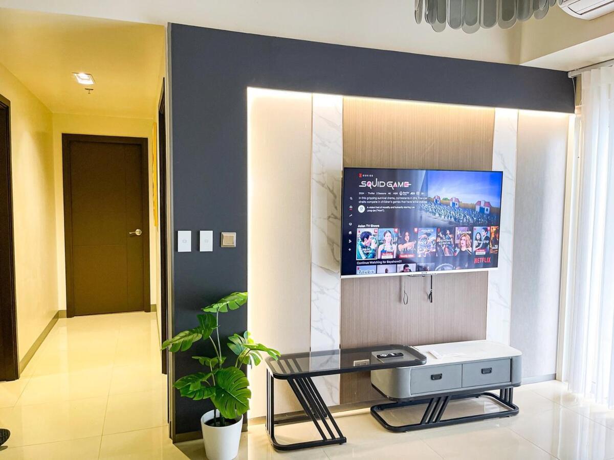 Spacious 3br Across Okada And Solaire Apartment Manila
