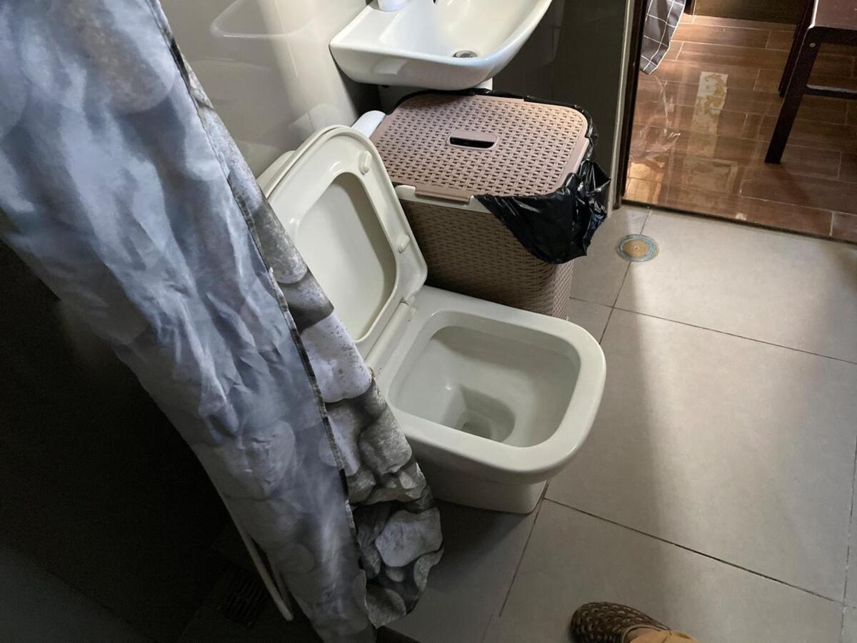 Family Oasis Makati 2 Bedroom 1 Kiddo 300 Mbps Fast Net
