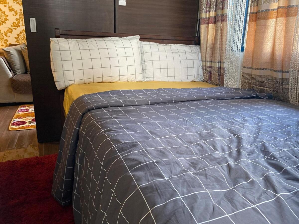 Family Oasis Makati 2 Bedroom 1 Kiddo 300 Mbps Fast Net Apartment *