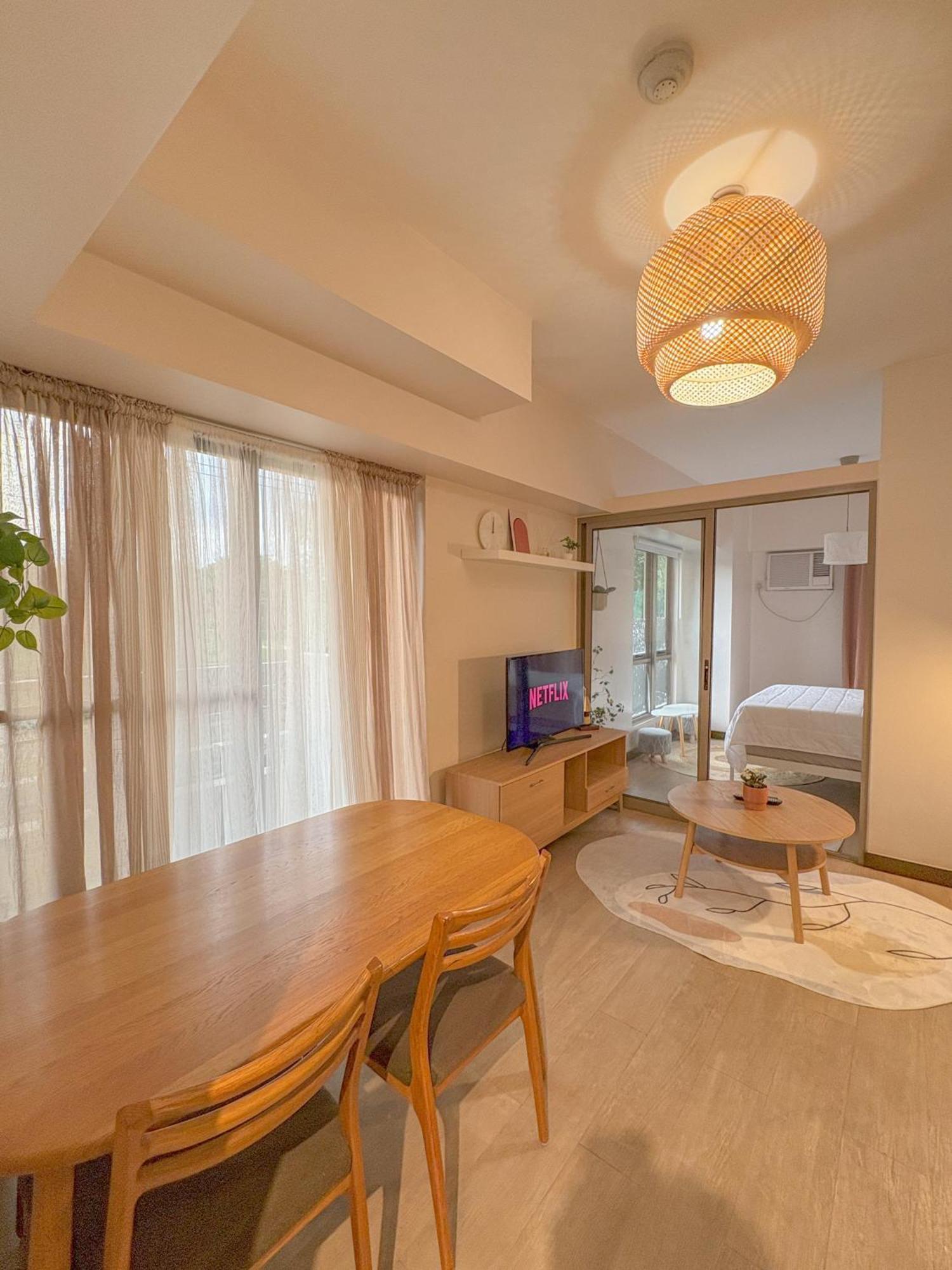 Apartment Spacious With Queen Size Bed And 15mins Away To Naiat3 Airport