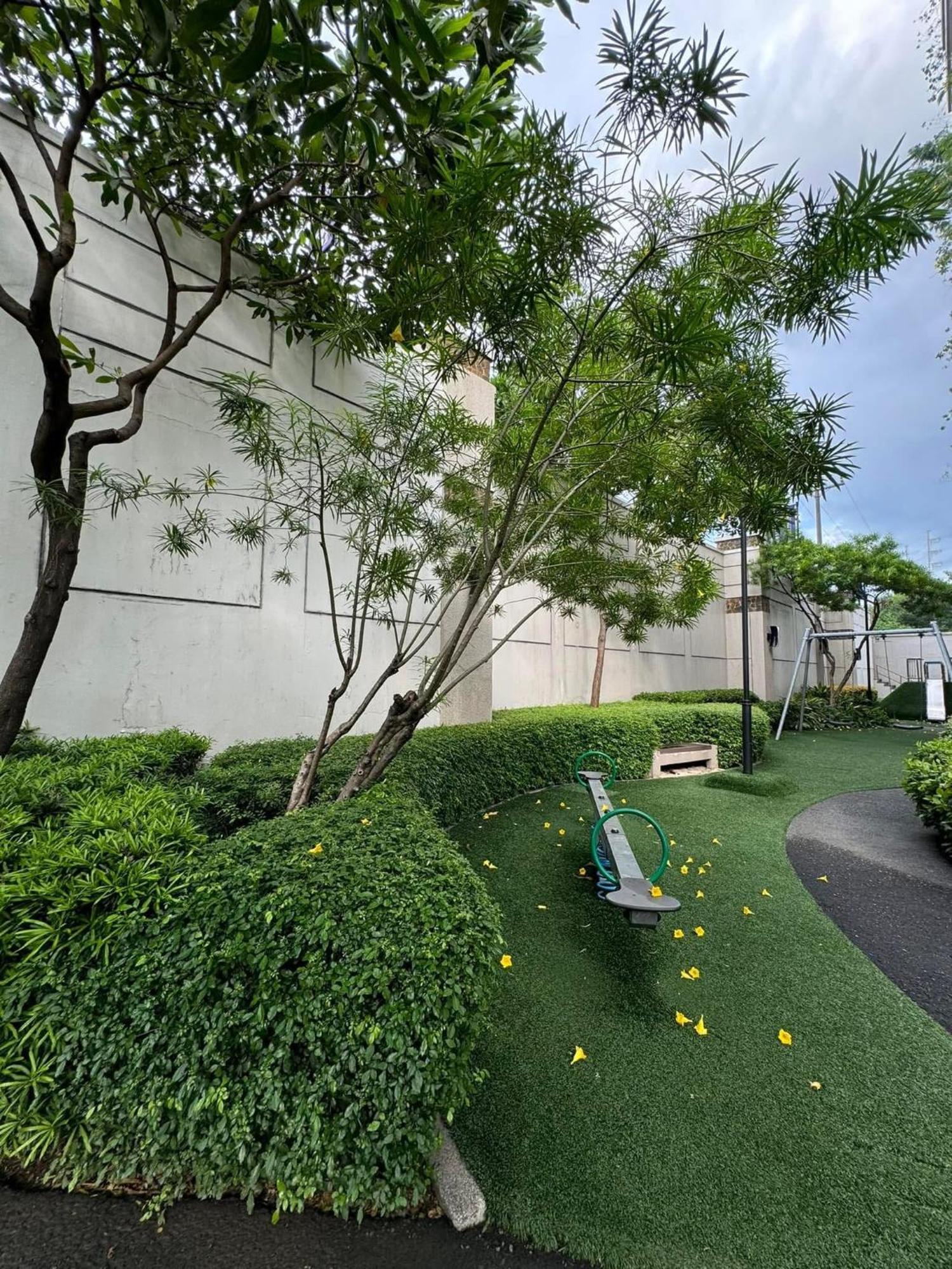 Apartment Spacious With Queen Size Bed And 15mins Away To Naiat3 Airport *