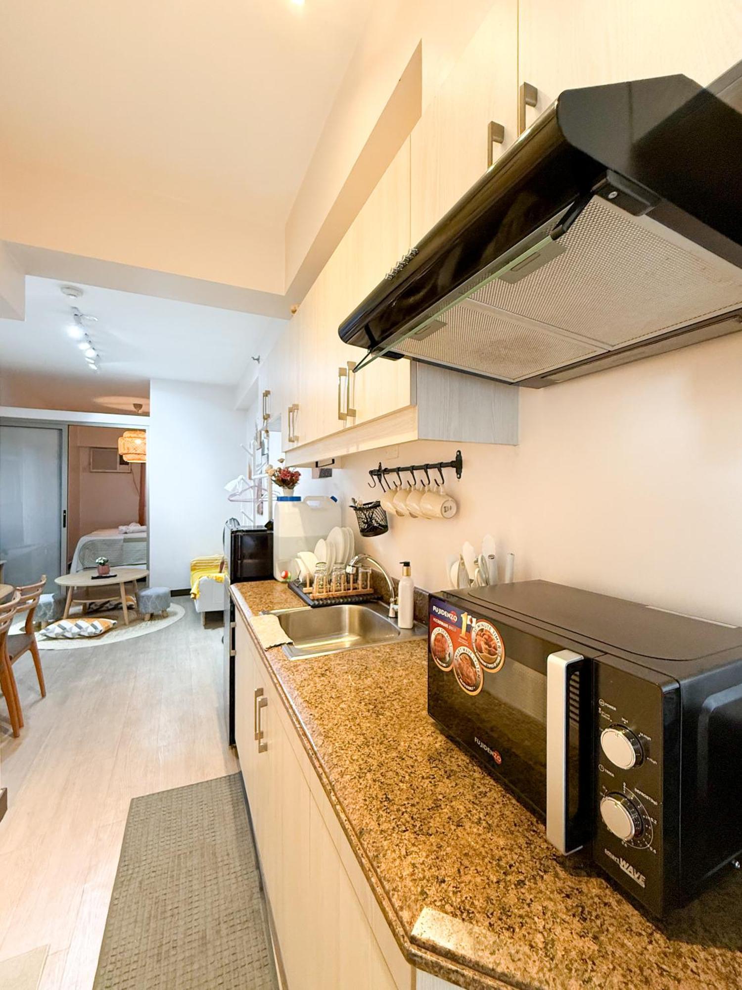 Apartment Spacious With Queen Size Bed And 15mins Away To Naiat3 Airport