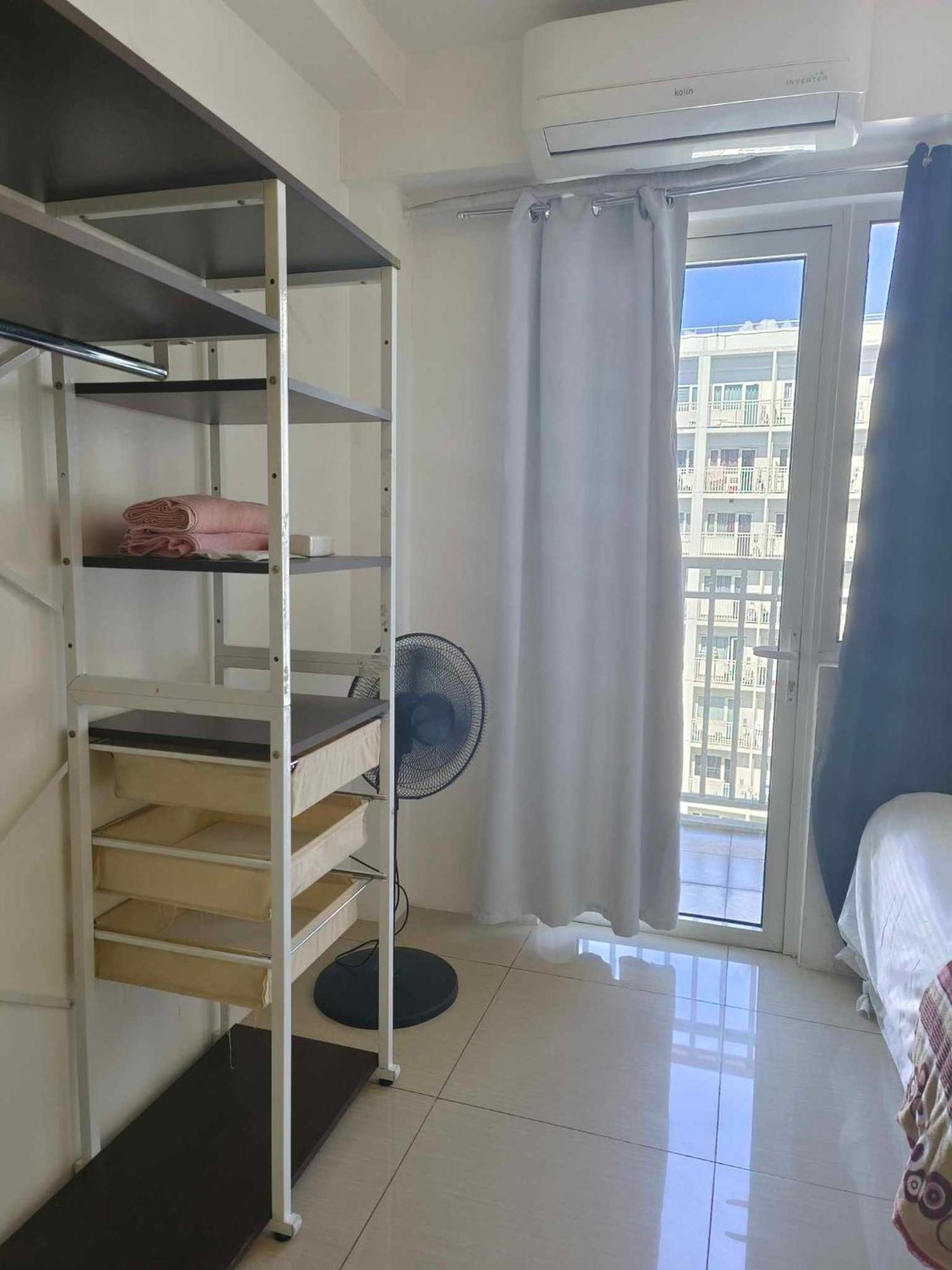 Aparthotel Shore Condotel Metro Staycation Manila