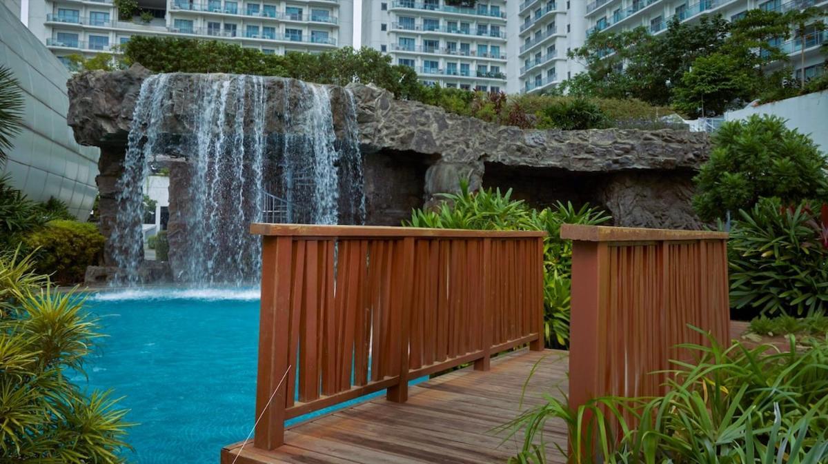 Standard Rockwell Skylineview Twin By Premiumstayph Apartment Manila